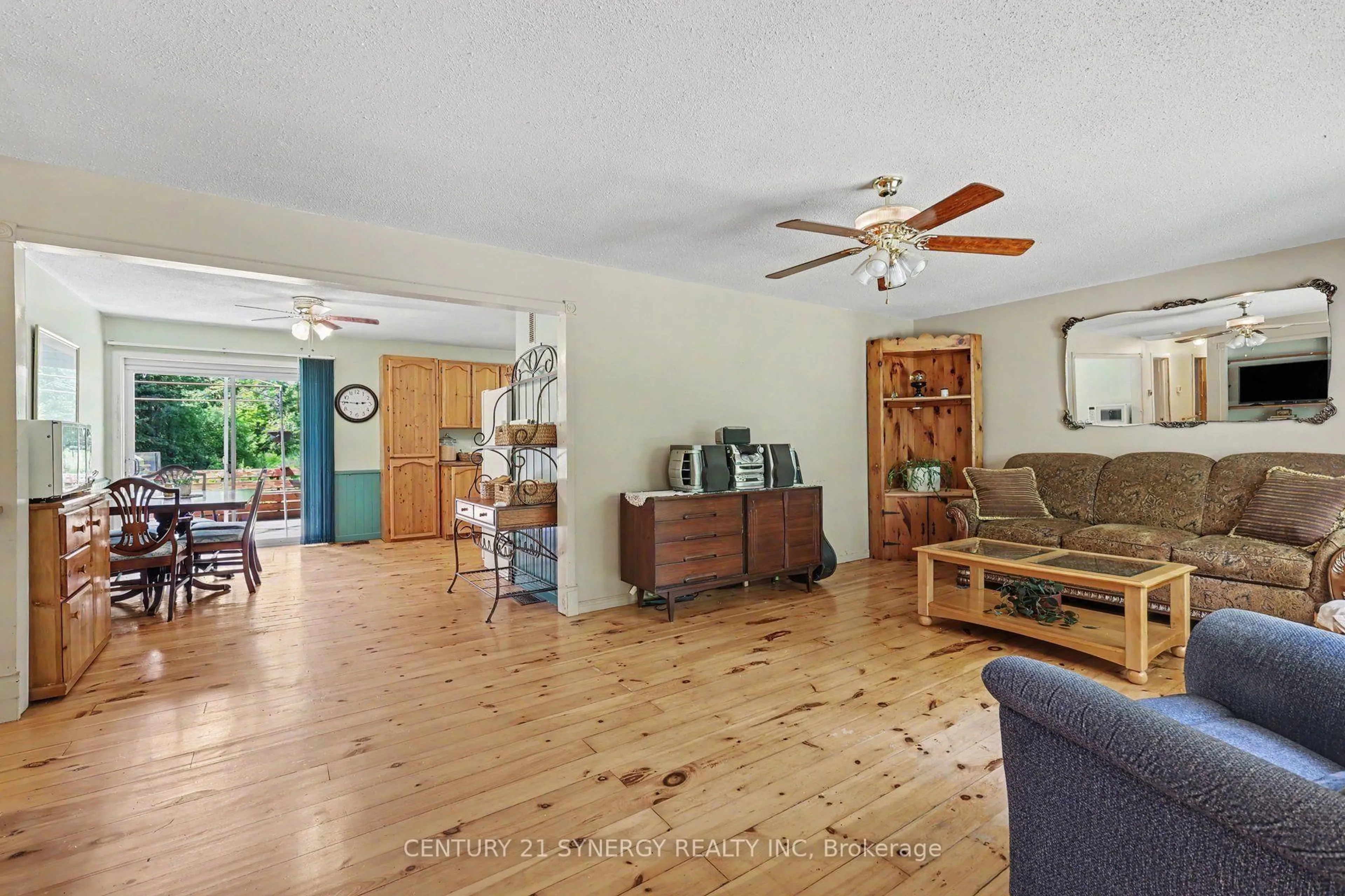 Living room with furniture, unknown for 2468 Mclachlin Rd, Smiths Falls Ontario K7A 4S7