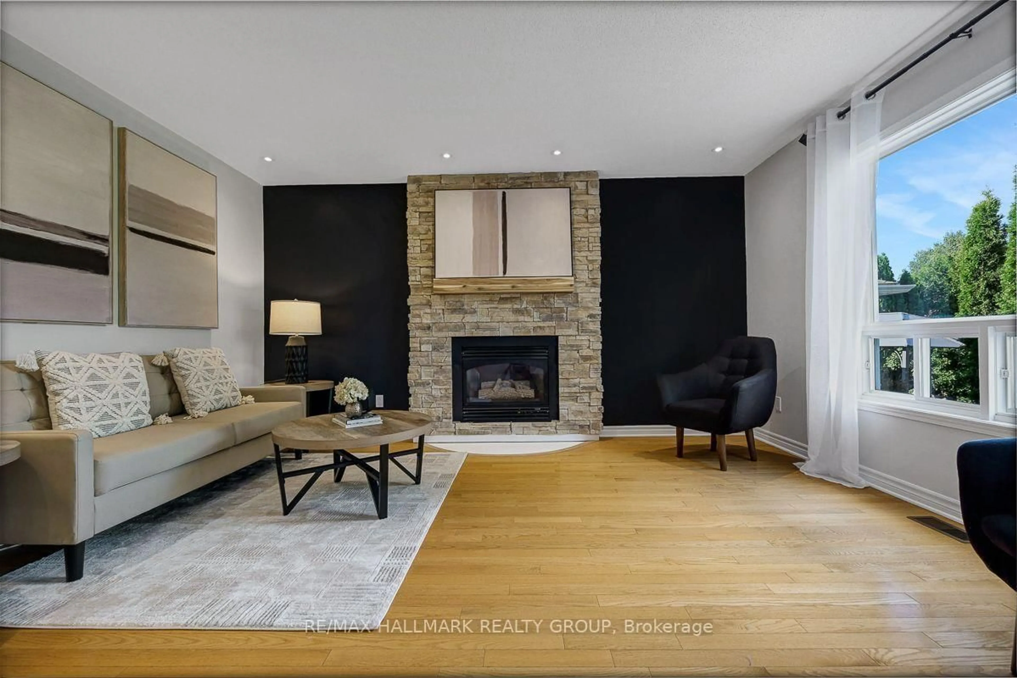 Living room with furniture, unknown for 1209 Whiterock St, Ottawa Ontario K1J 1A7