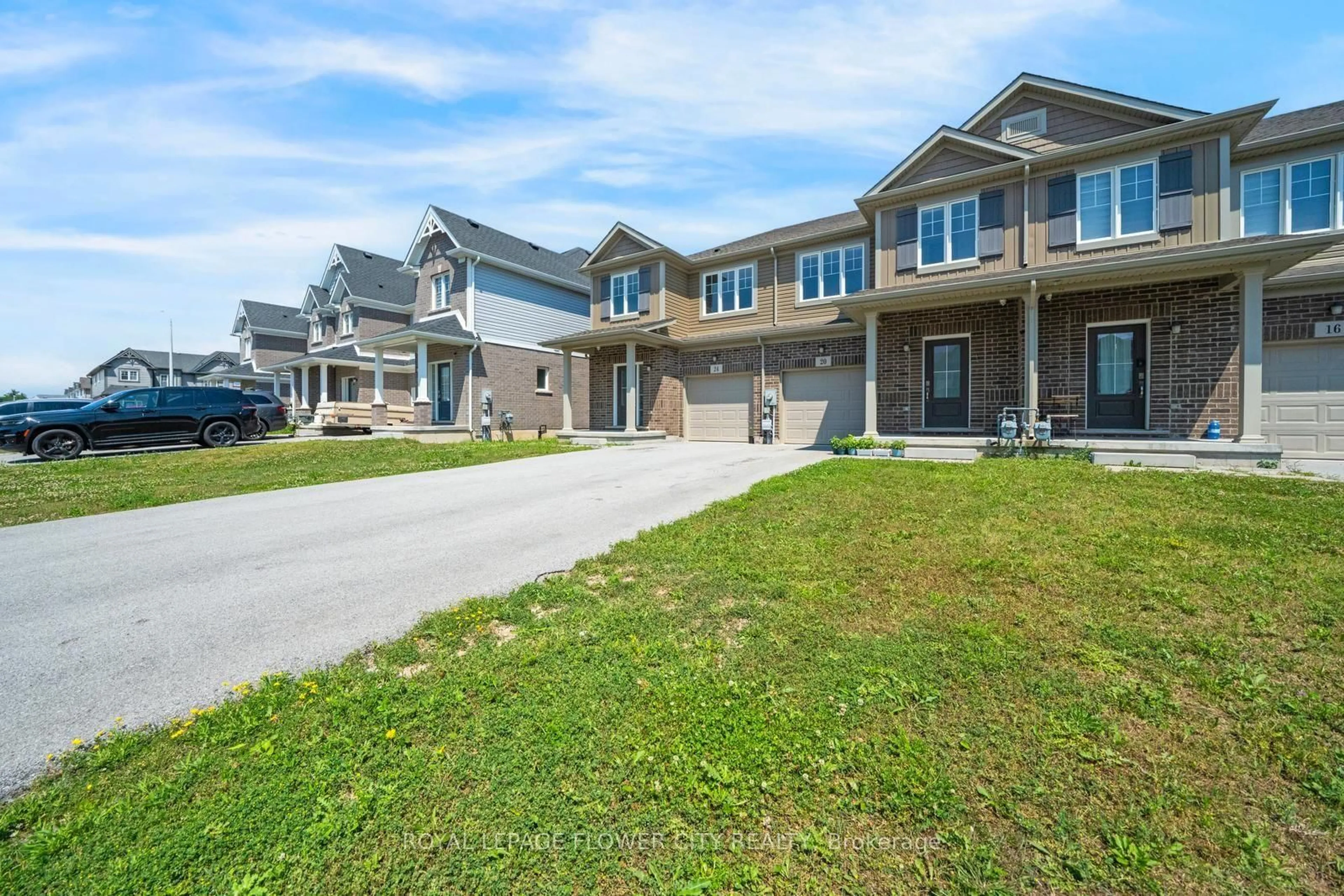 A pic from outside/outdoor area/front of a property/back of a property/a pic from drone, street for 20 Sycamore St, Welland Ontario L3C 0H8