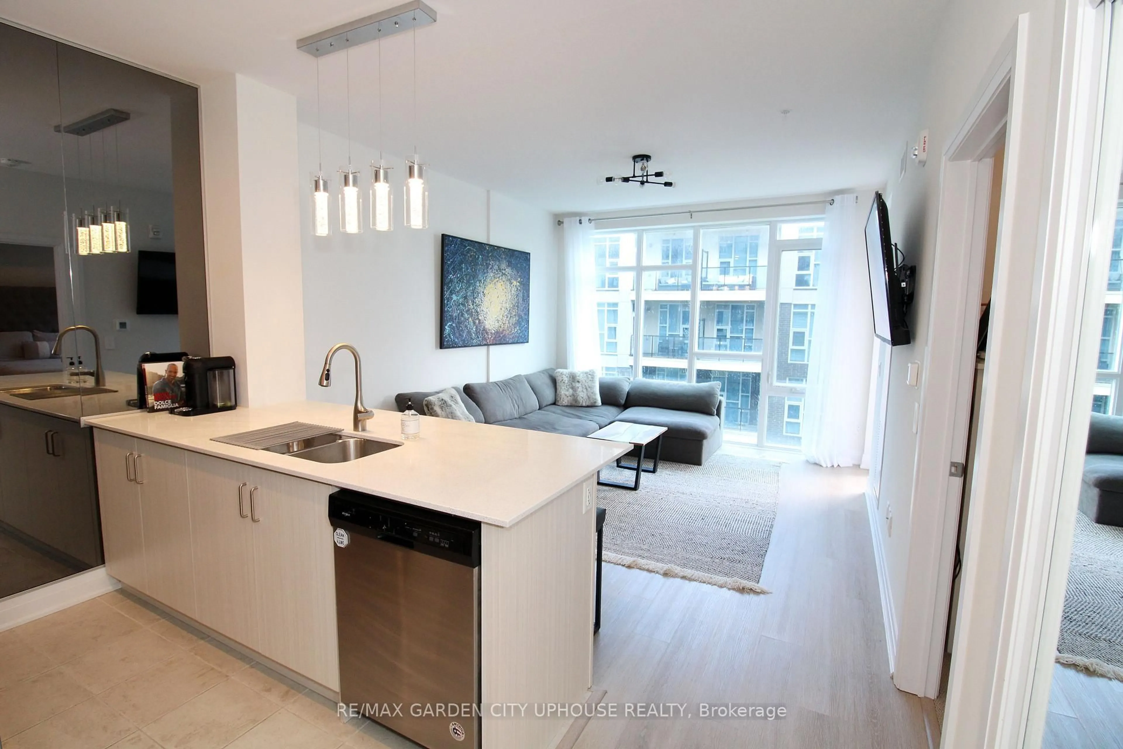 Open concept kitchen, unknown for 16 CONCORD Pl #336, Grimsby Ontario L3M 0J1
