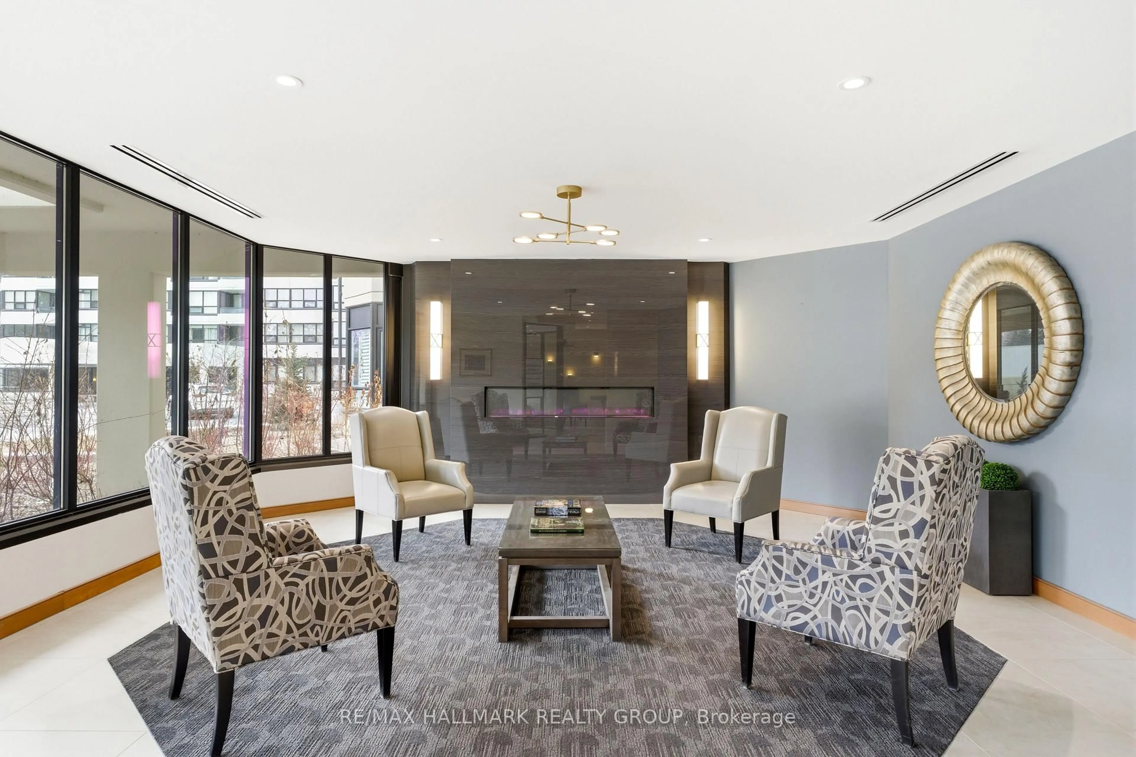 Lobby for 1500 RIVERSIDE Dr #202, Ottawa Ontario K1G 4J4
