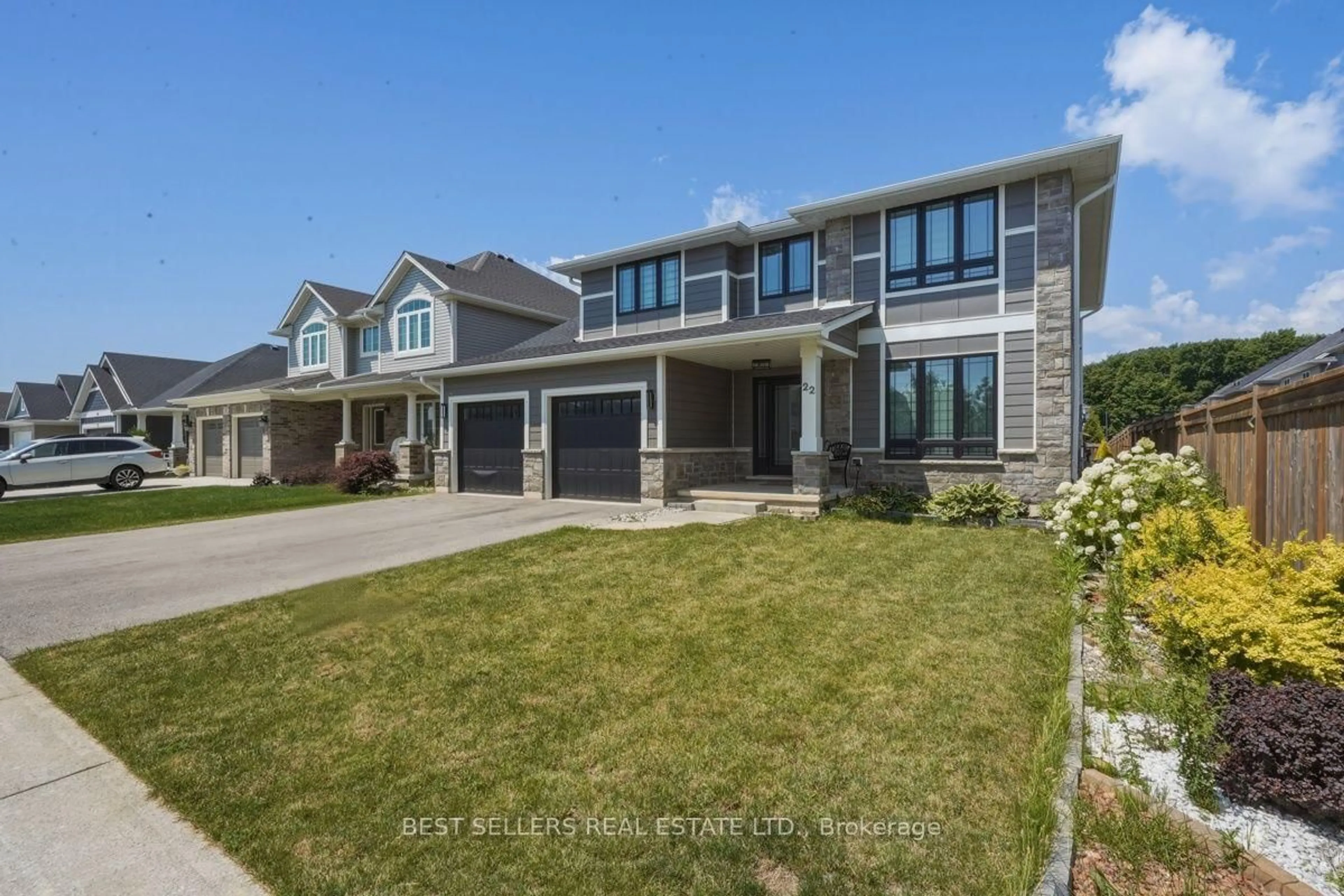Home with brick exterior material, street for 22 Weir Cres, St. Thomas Ontario N5R 0L7