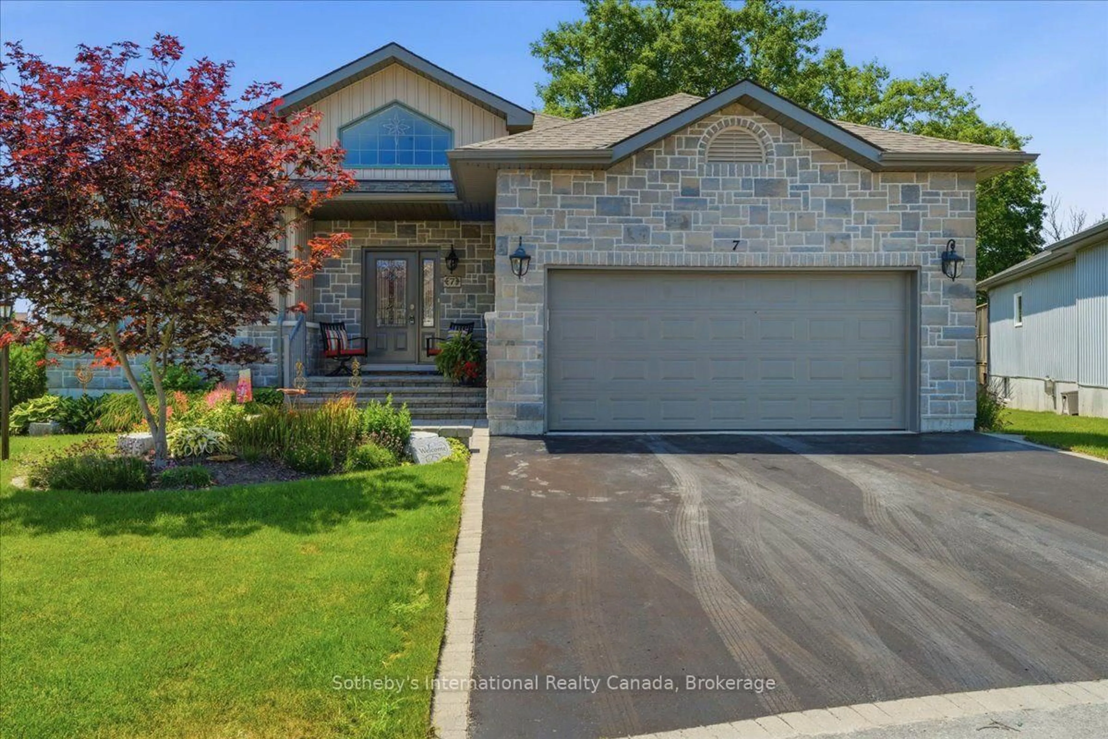Unknown for 7 Conger Dr, Prince Edward County Ontario K0K 3L0