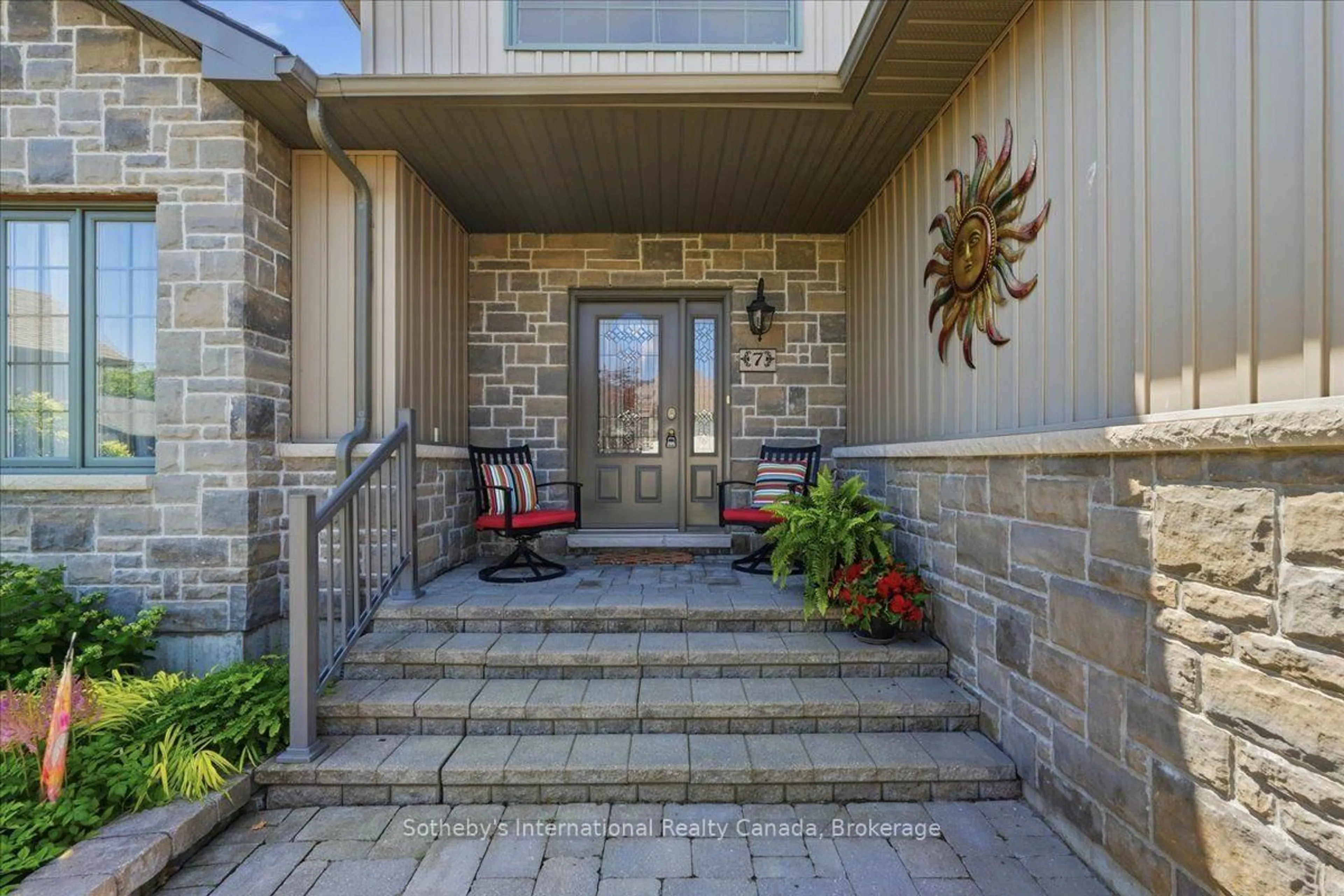 Indoor entryway for 7 Conger Dr, Prince Edward County Ontario K0K 3L0