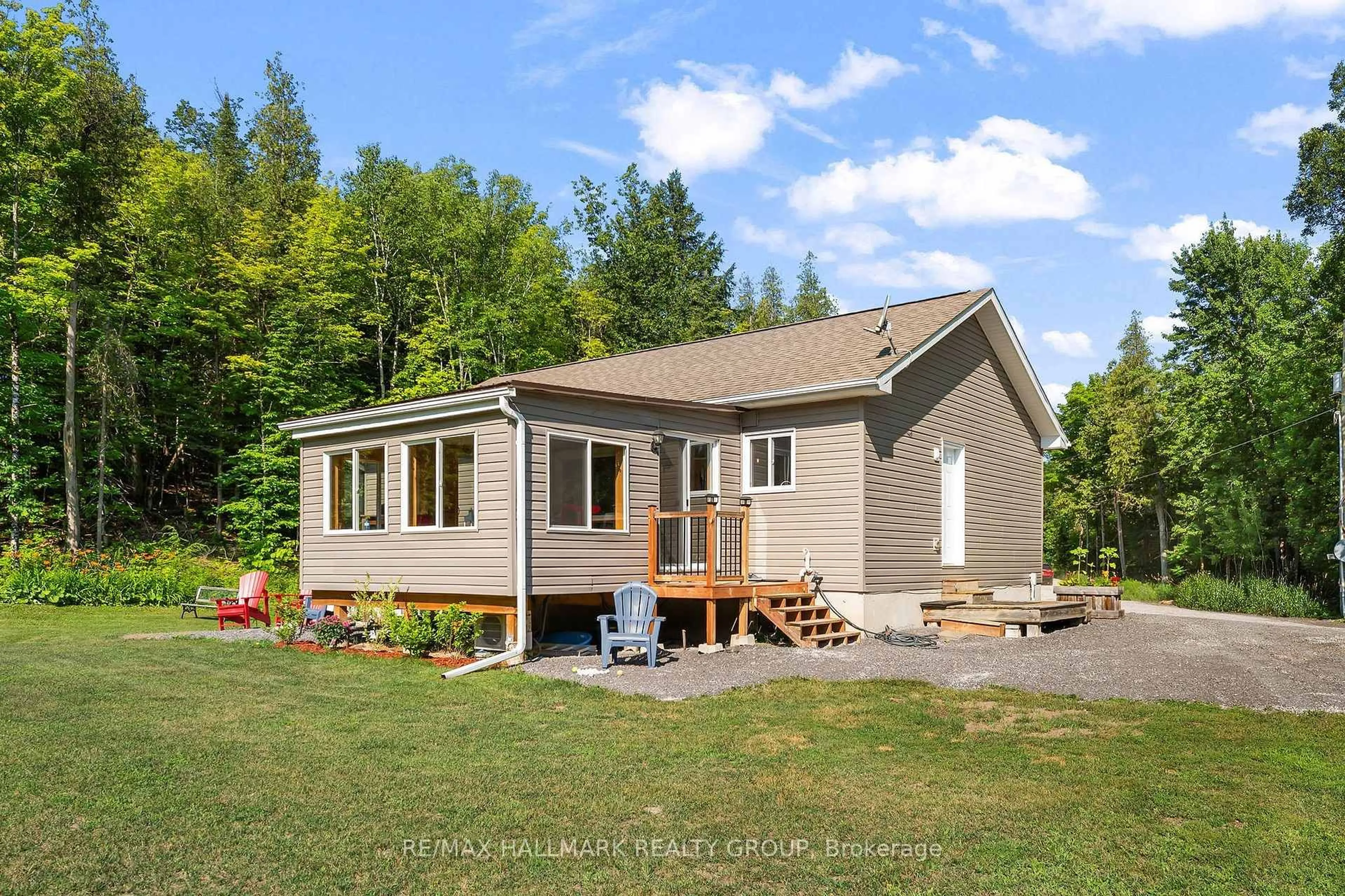 Home with vinyl exterior material, unknown for 466 Stewartville Rd, White Lake Ontario K0A 3L0