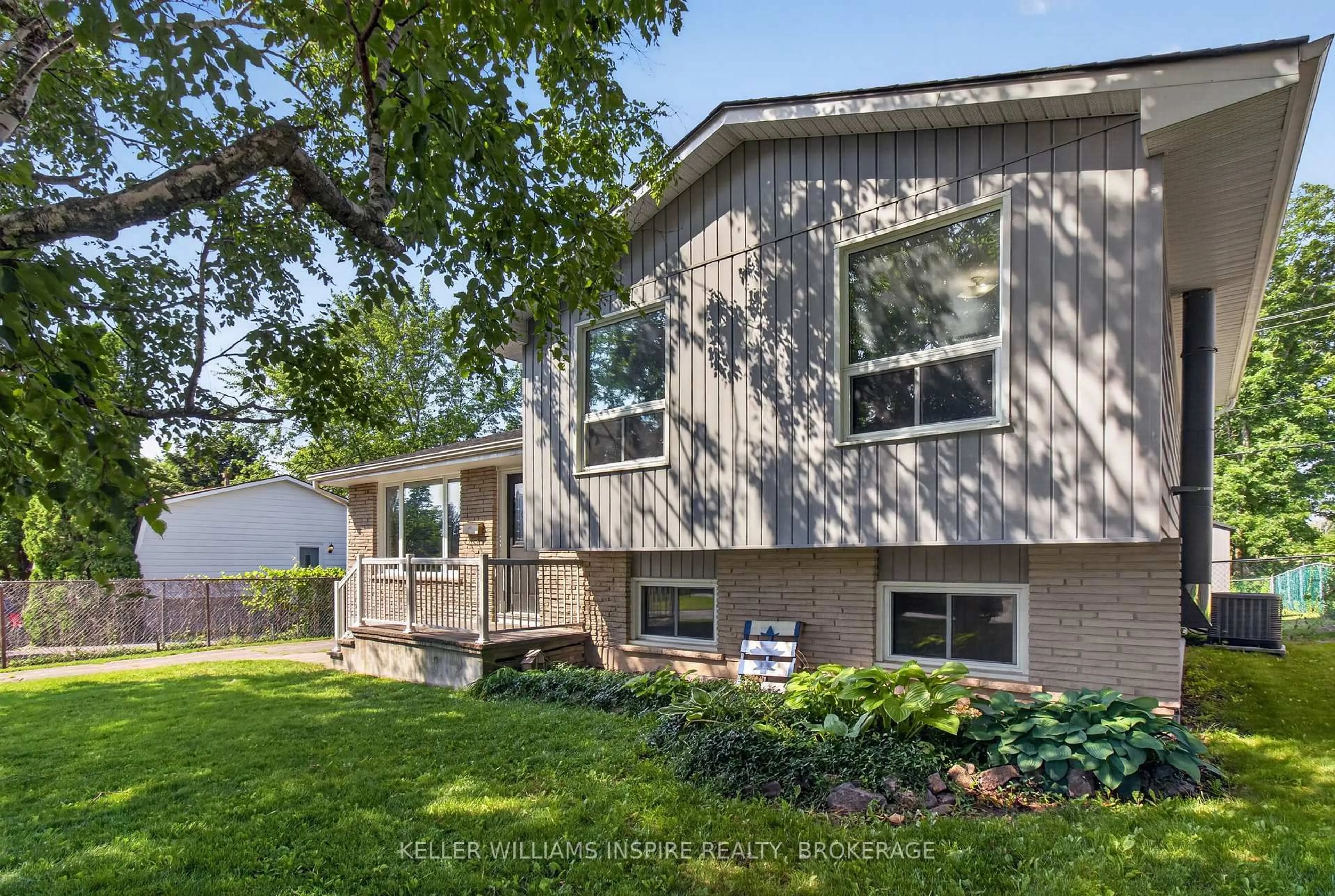 Home with vinyl exterior material, unknown for 38 Westran Rd, Loyalist Ontario K7N 1R9