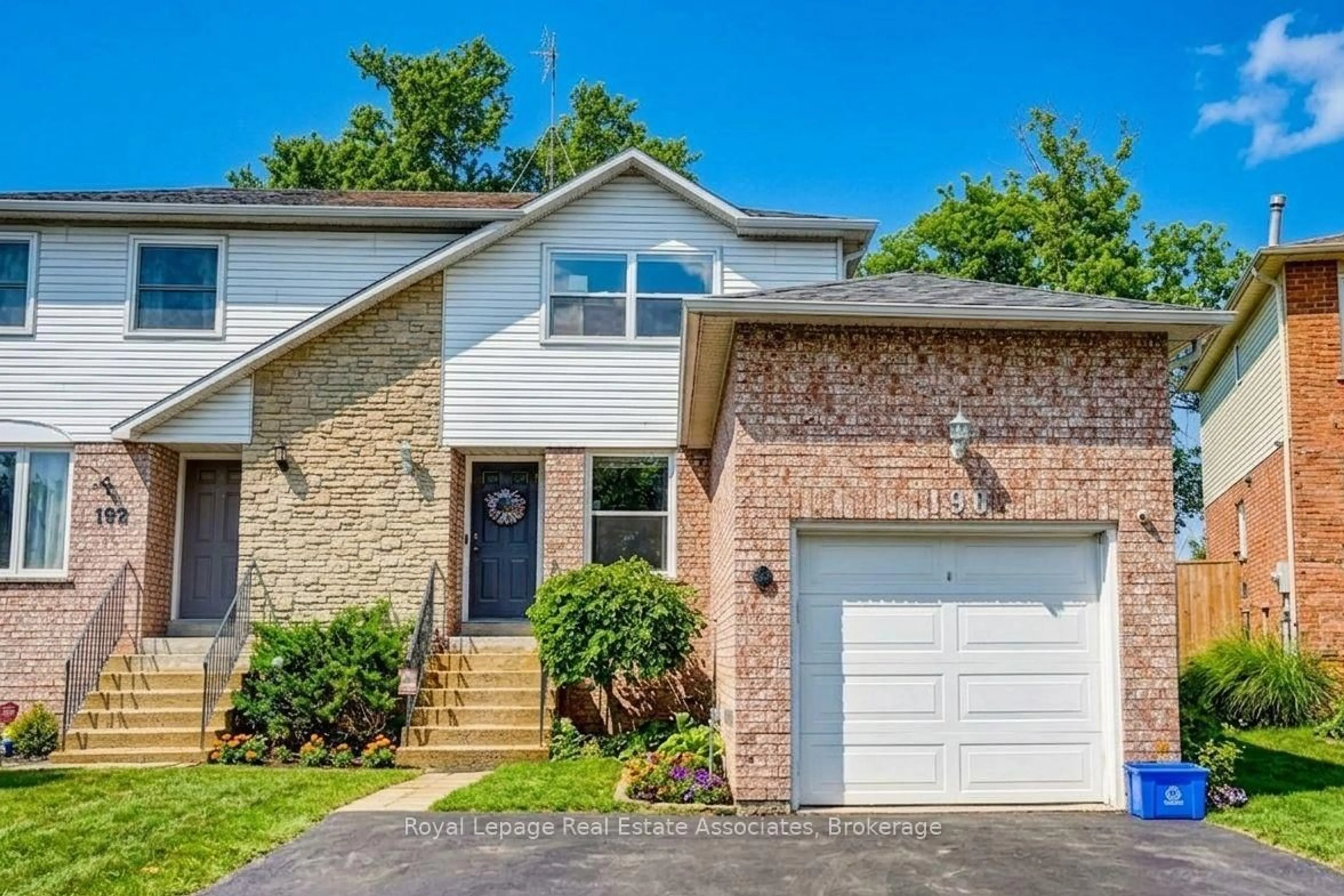 Home with brick exterior material, street for 190 Nith River Way, North Dumfries Ontario N0B 1E0