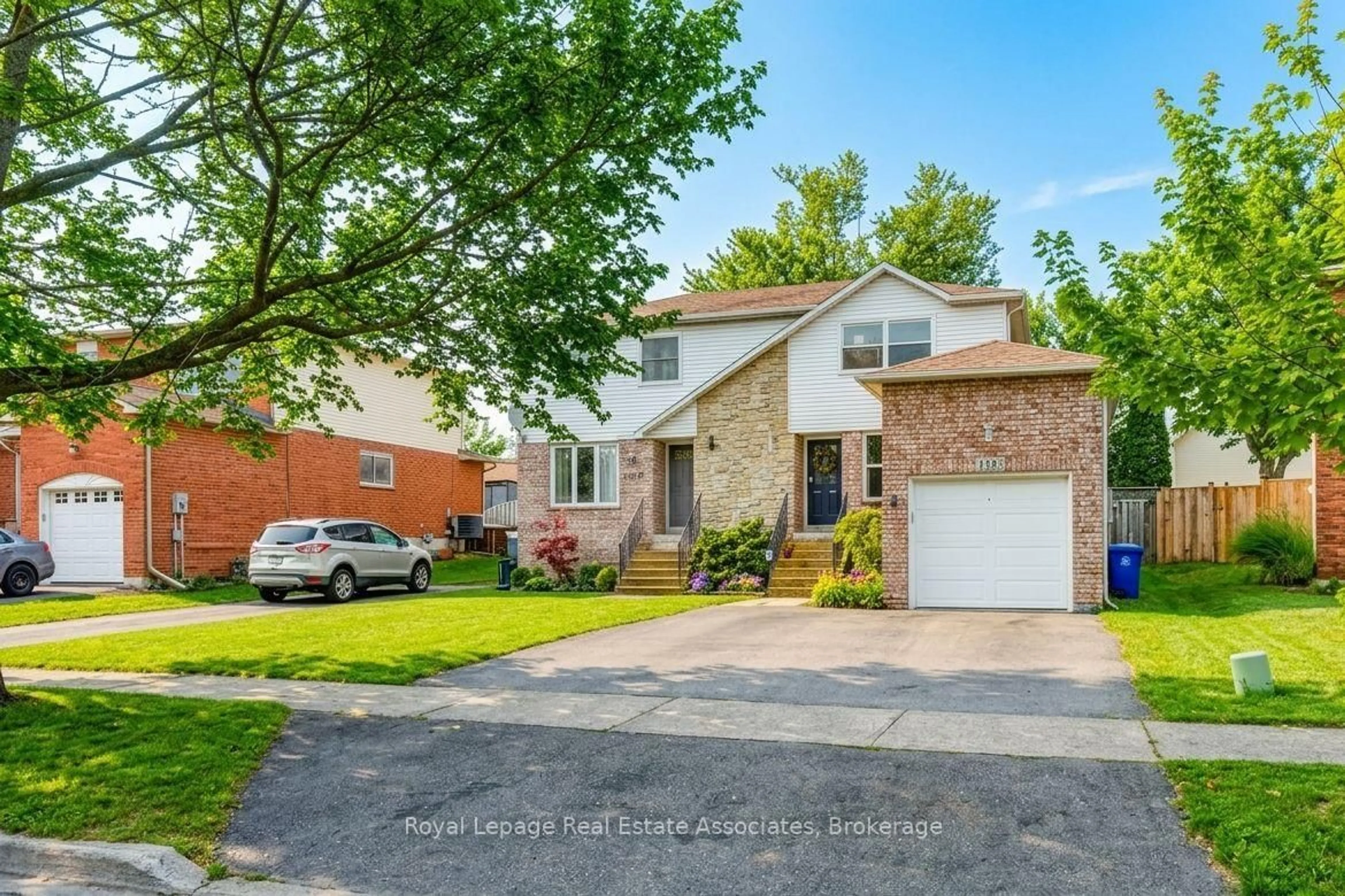 Home with brick exterior material, street for 190 Nith River Way, North Dumfries Ontario N0B 1E0