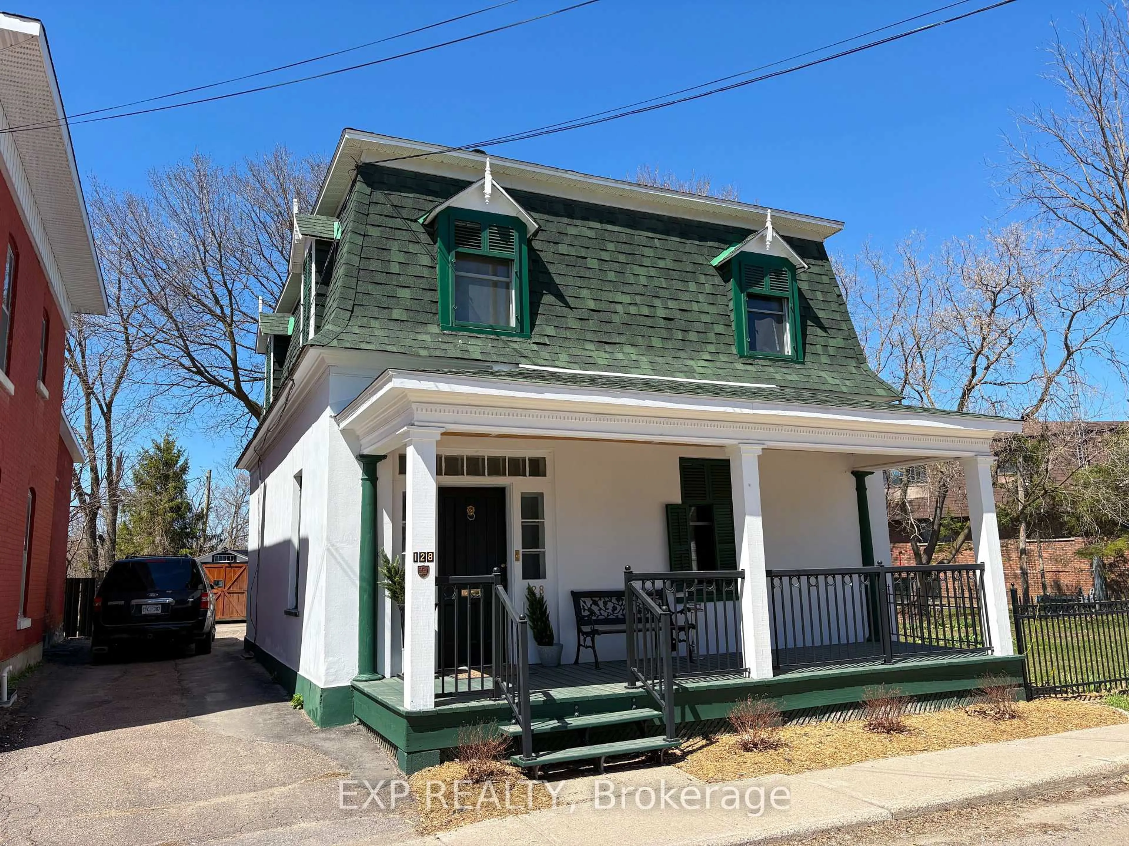 Home with vinyl exterior material, street for 128 RENFREW Ave, Renfrew Ontario K7V 2W9