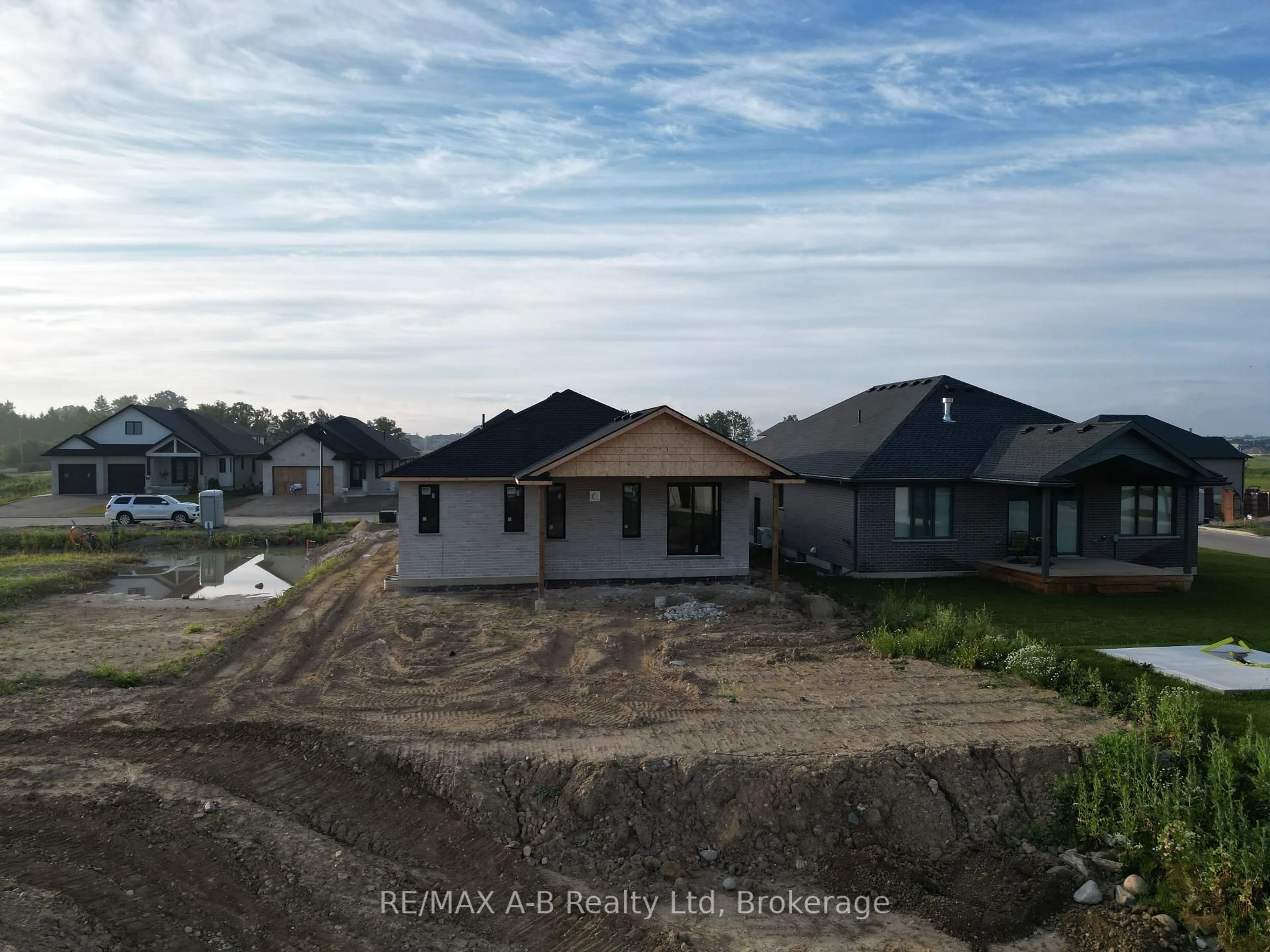 A pic from outside/outdoor area/front of a property/back of a property/a pic from drone, street for 8 Orchard Dr, Stratford Ontario N5A 0L1