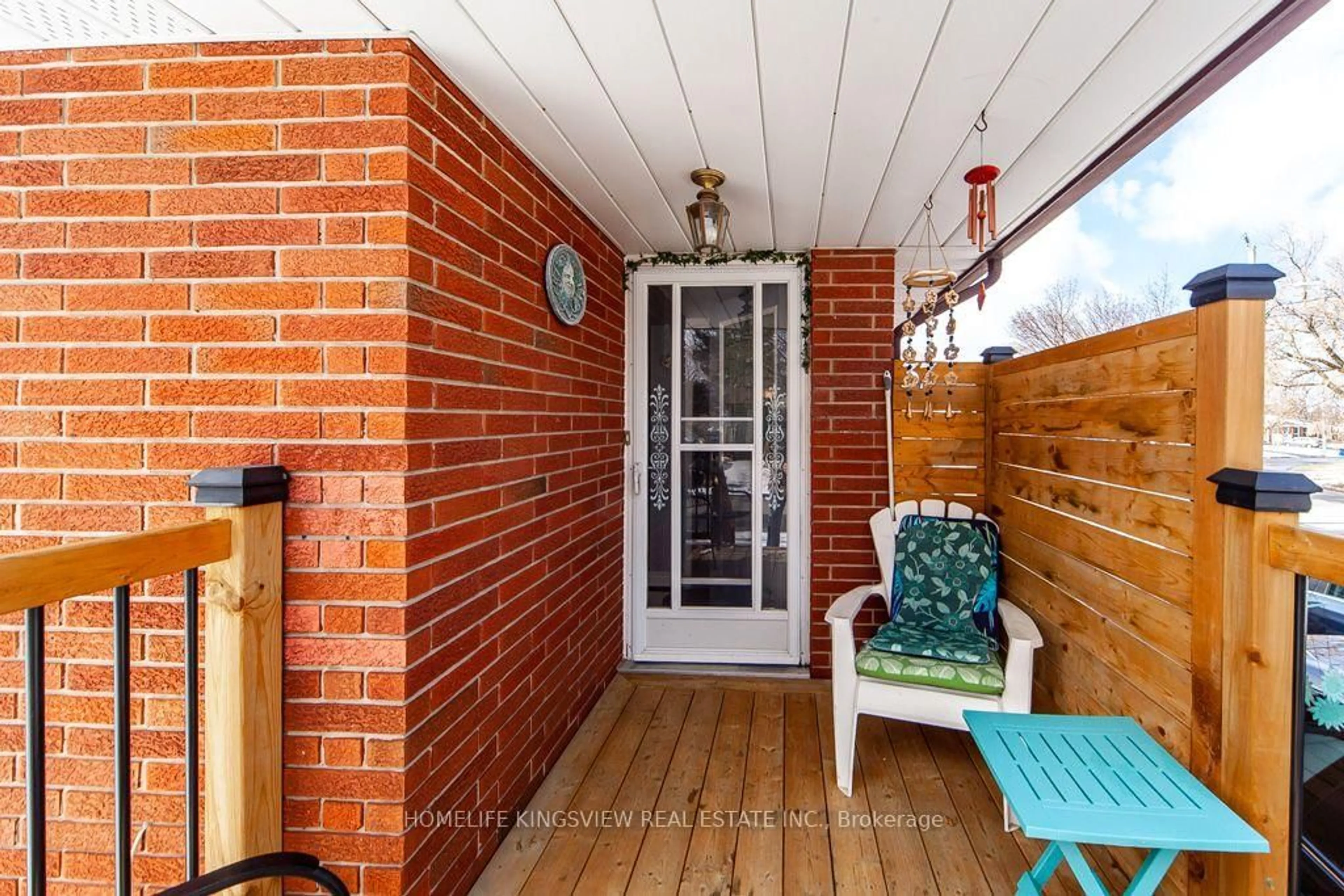 Patio, street for 37 Allan Dr, St. Catharines Ontario L2N 6H3