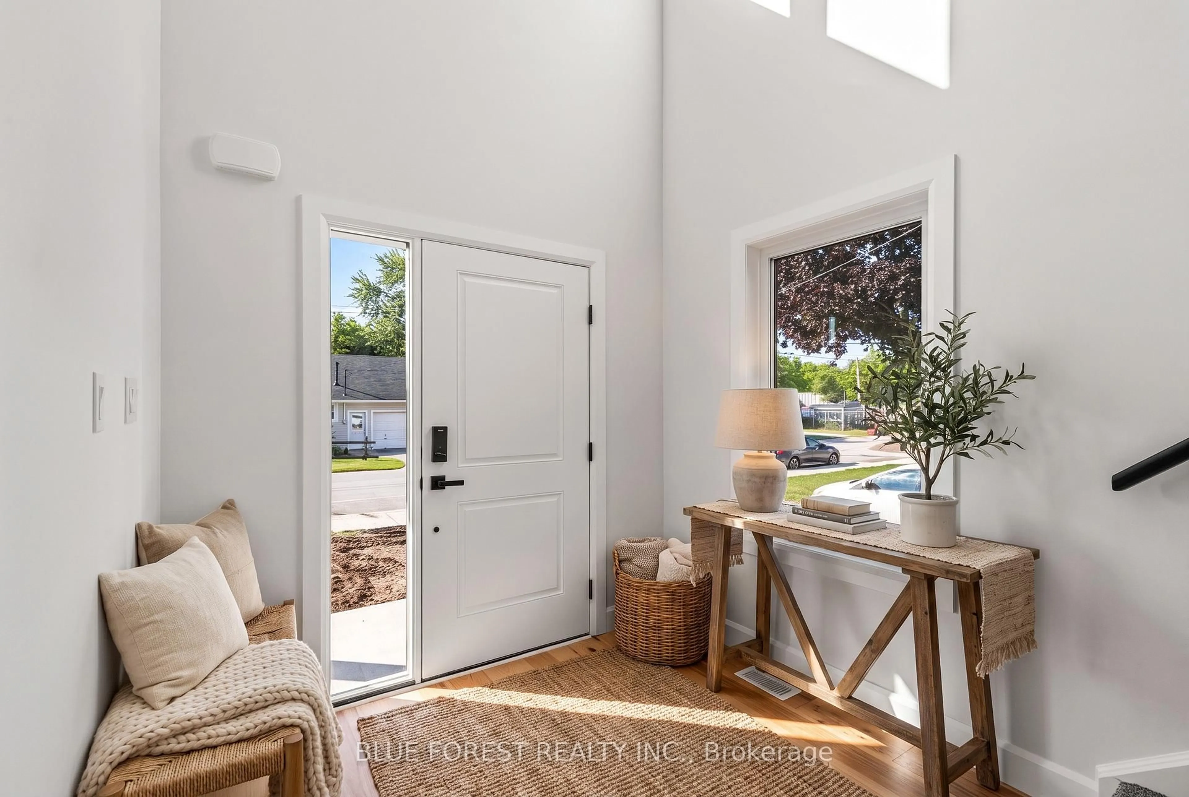 Indoor entryway for 198 McRae St, Southwest Middlesex Ontario N0L 1M0