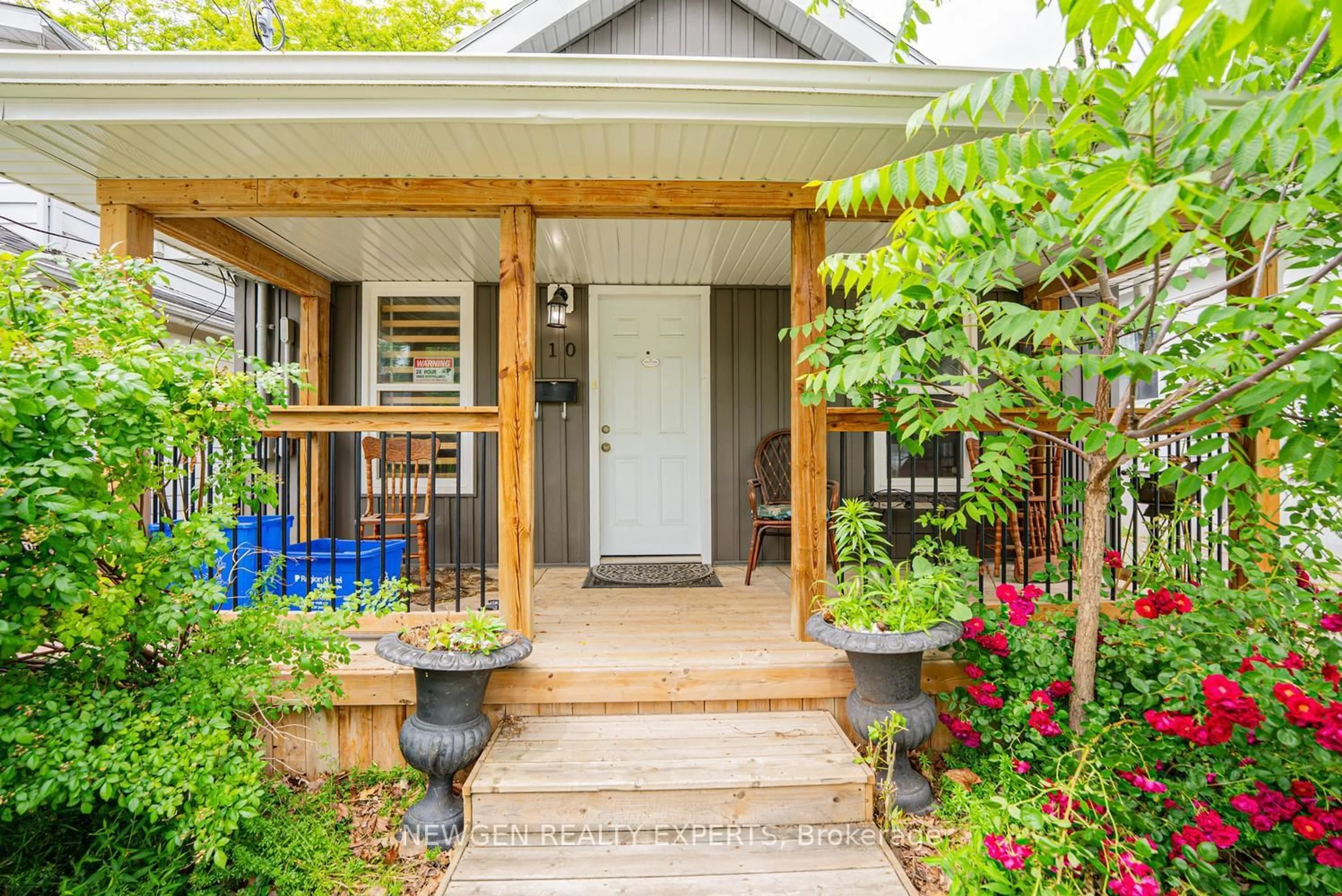 Unknown for 10 Wills St, St. Catharines Ontario L2P 2W4