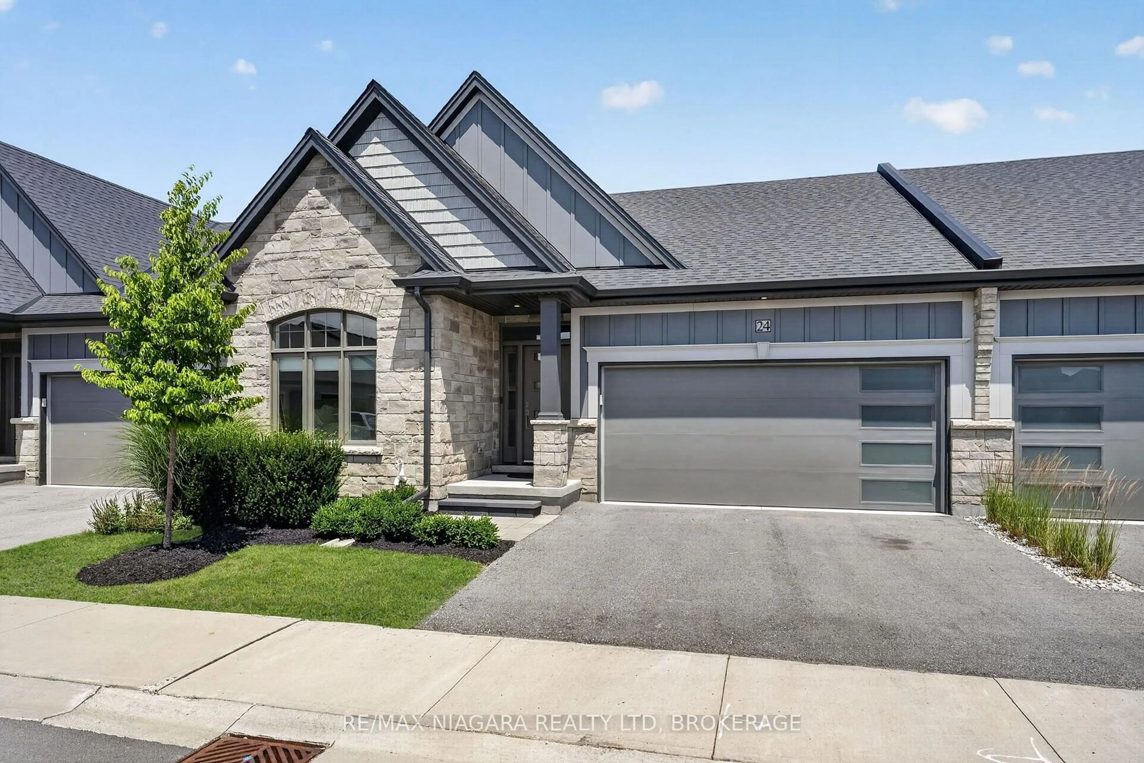 Home with brick exterior material, street for 24 Peachtree Lane, Niagara-on-the-Lake Ontario L0S 1T0