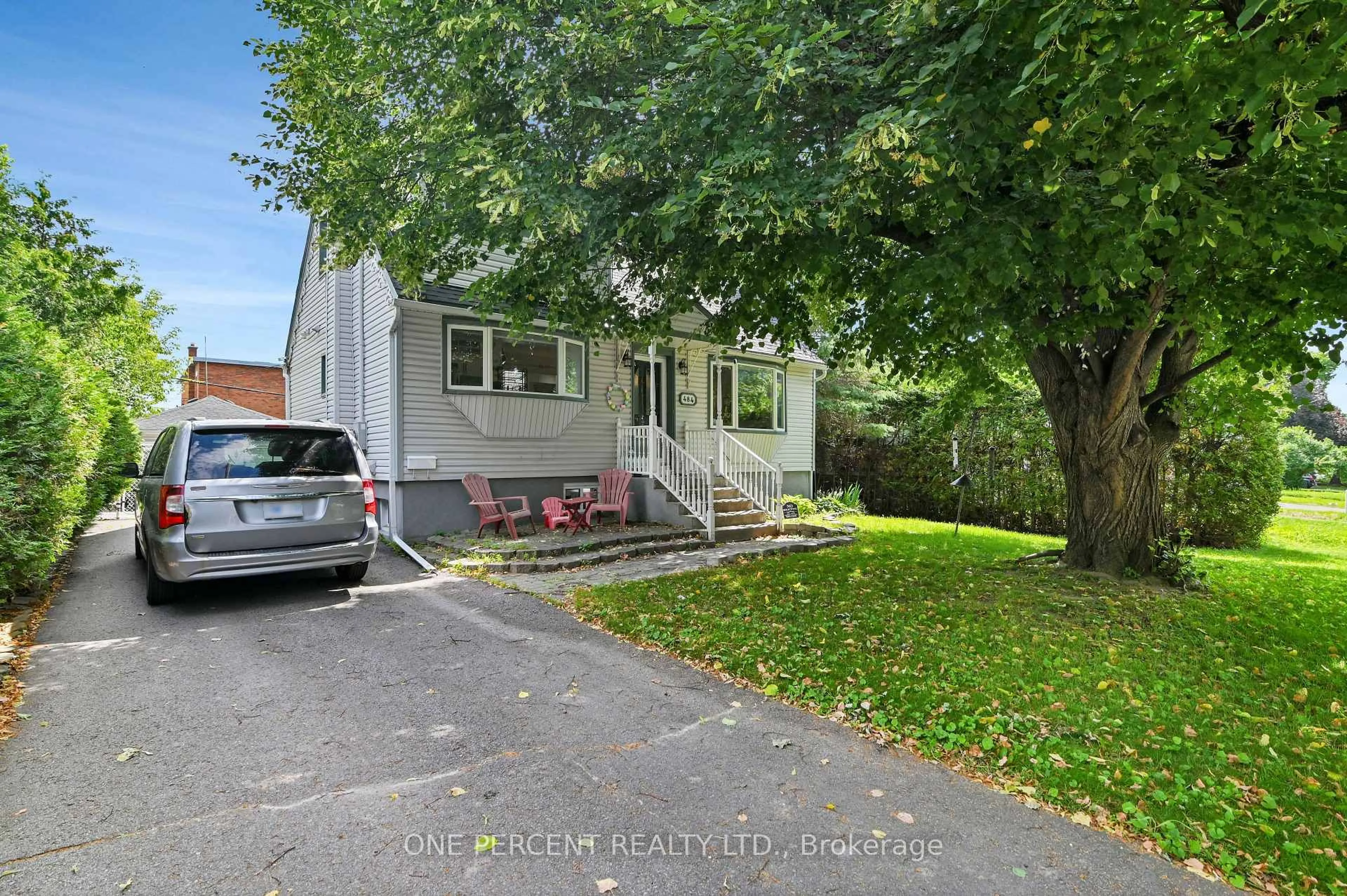 Unknown for 484 Mutual St, Ottawa Ontario K1K 1C8