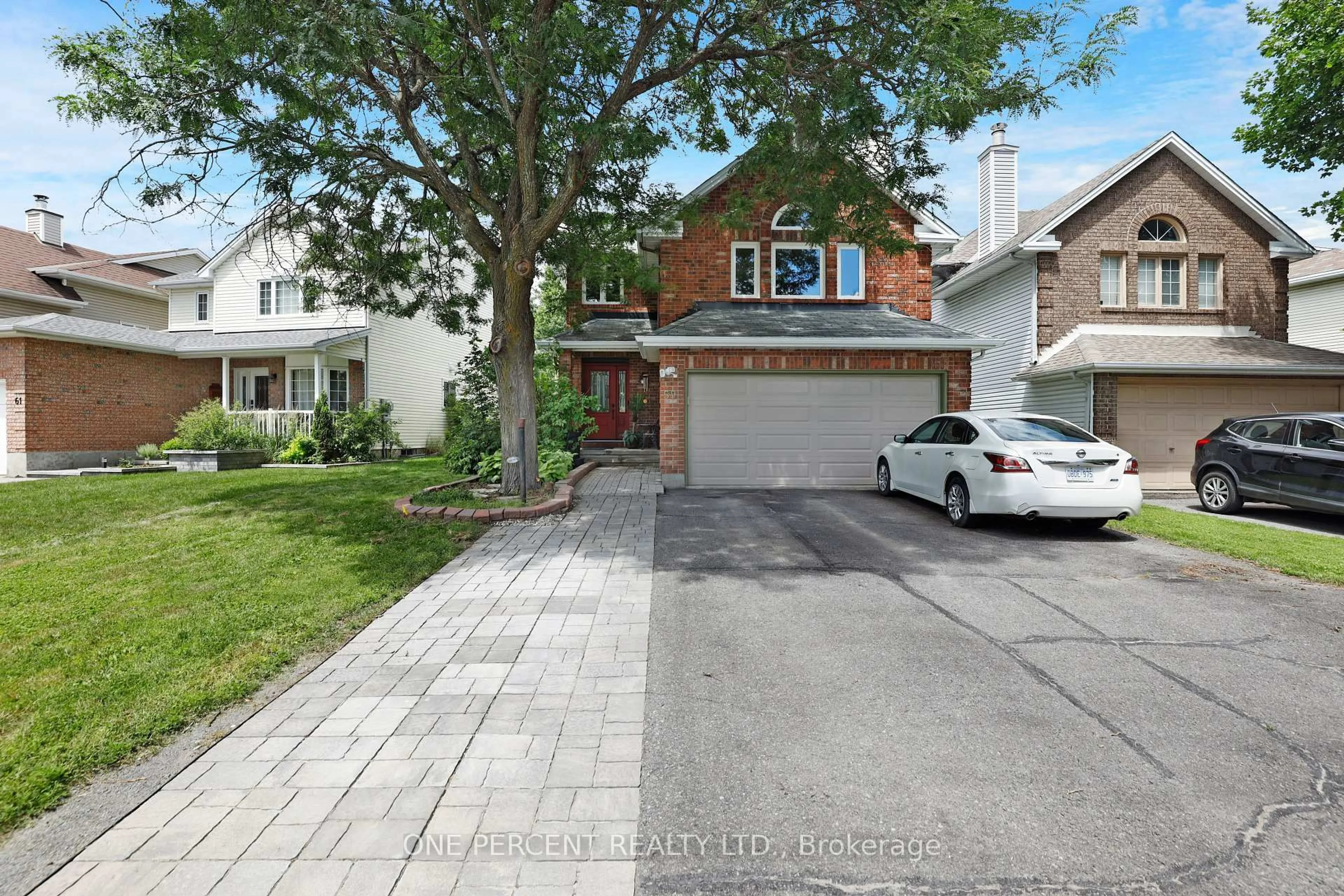 A pic from outside/outdoor area/front of a property/back of a property/a pic from drone, street for 59 Woodford Way, Nepean Ontario K2J 4B5
