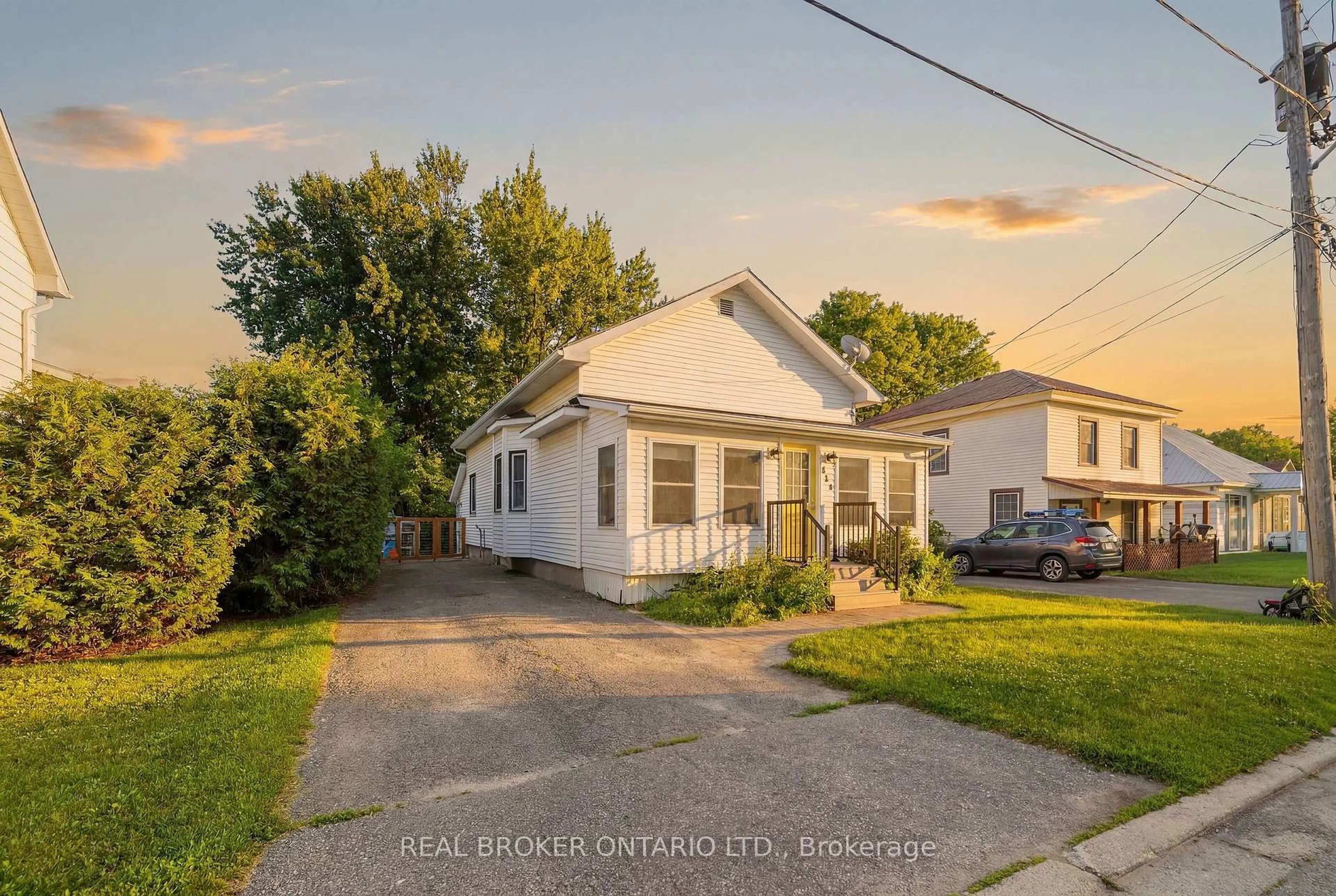 A pic from outside/outdoor area/front of a property/back of a property/a pic from drone, street for 110 Hagan St, North Grenville Ontario K0G 1S0