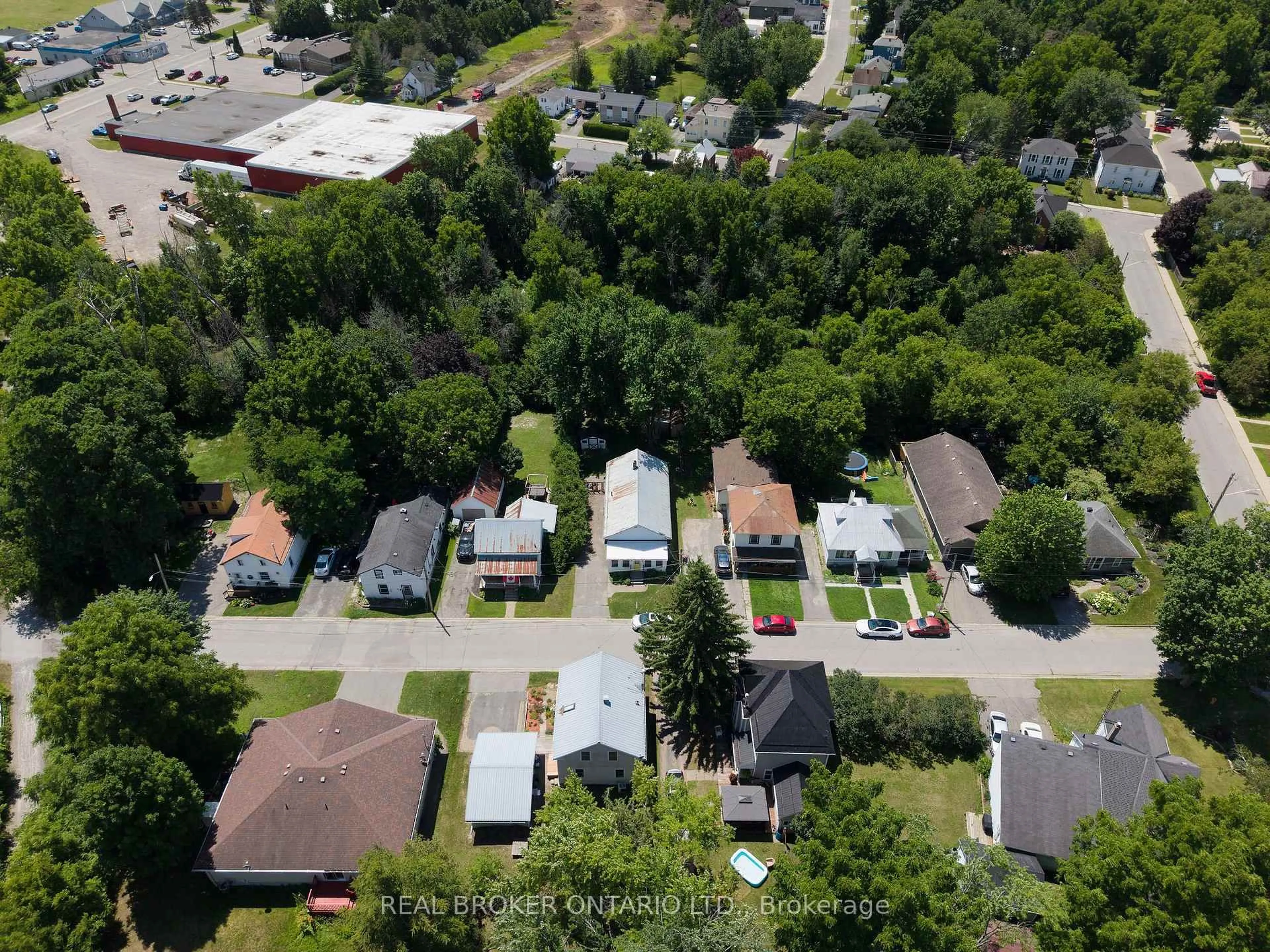 A pic from outside/outdoor area/front of a property/back of a property/a pic from drone, street for 110 Hagan St, North Grenville Ontario K0G 1S0