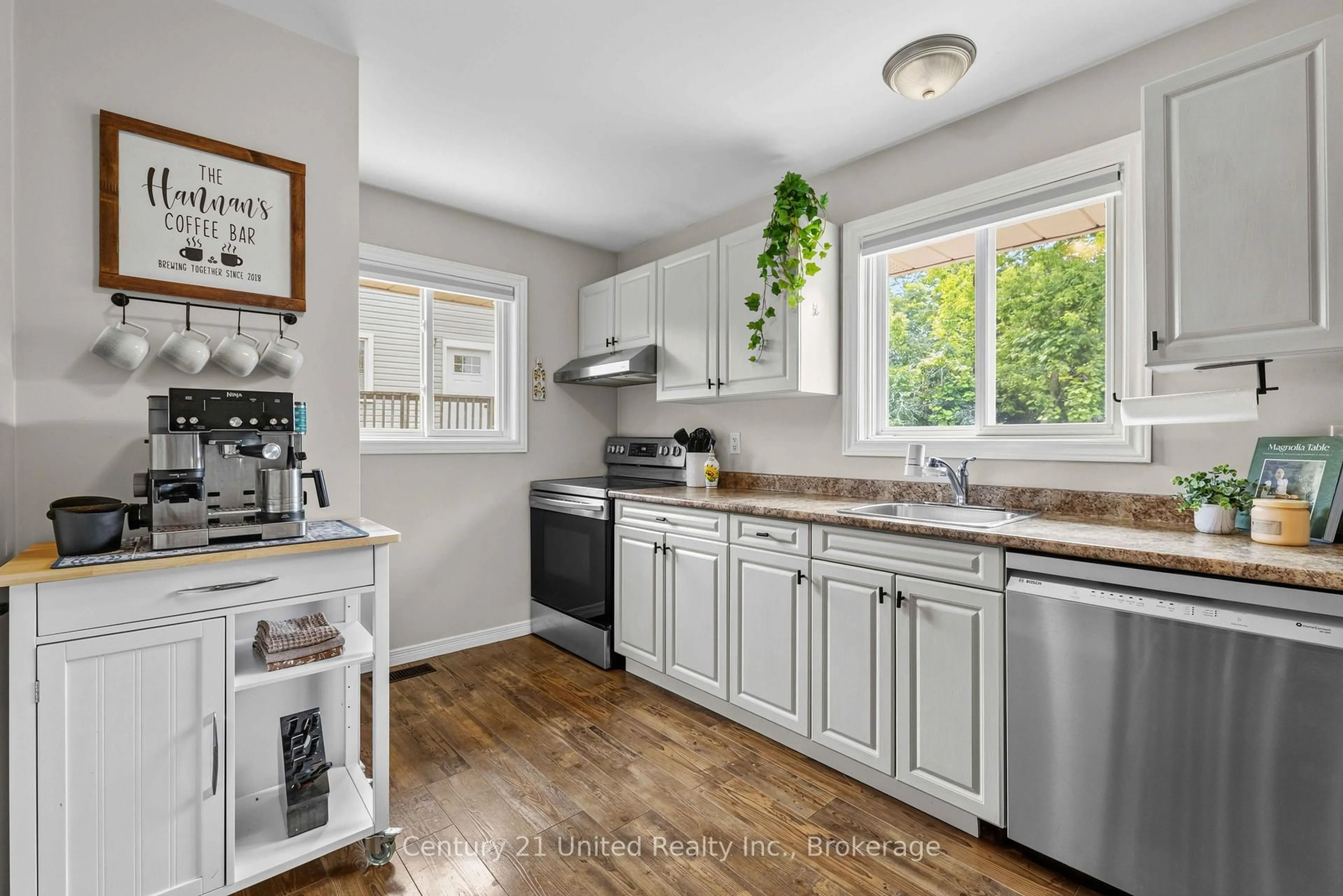 Open concept kitchen, unknown for 107 Strickland St, Selwyn Ontario K0L 2H0