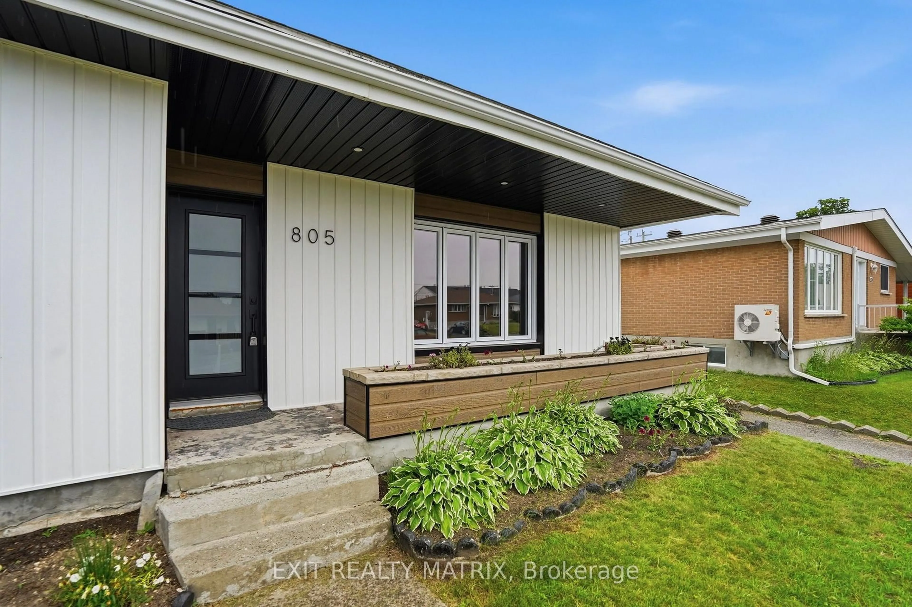 Unknown for 805 Cartier Blvd, Hawkesbury Ontario K6A 1W9