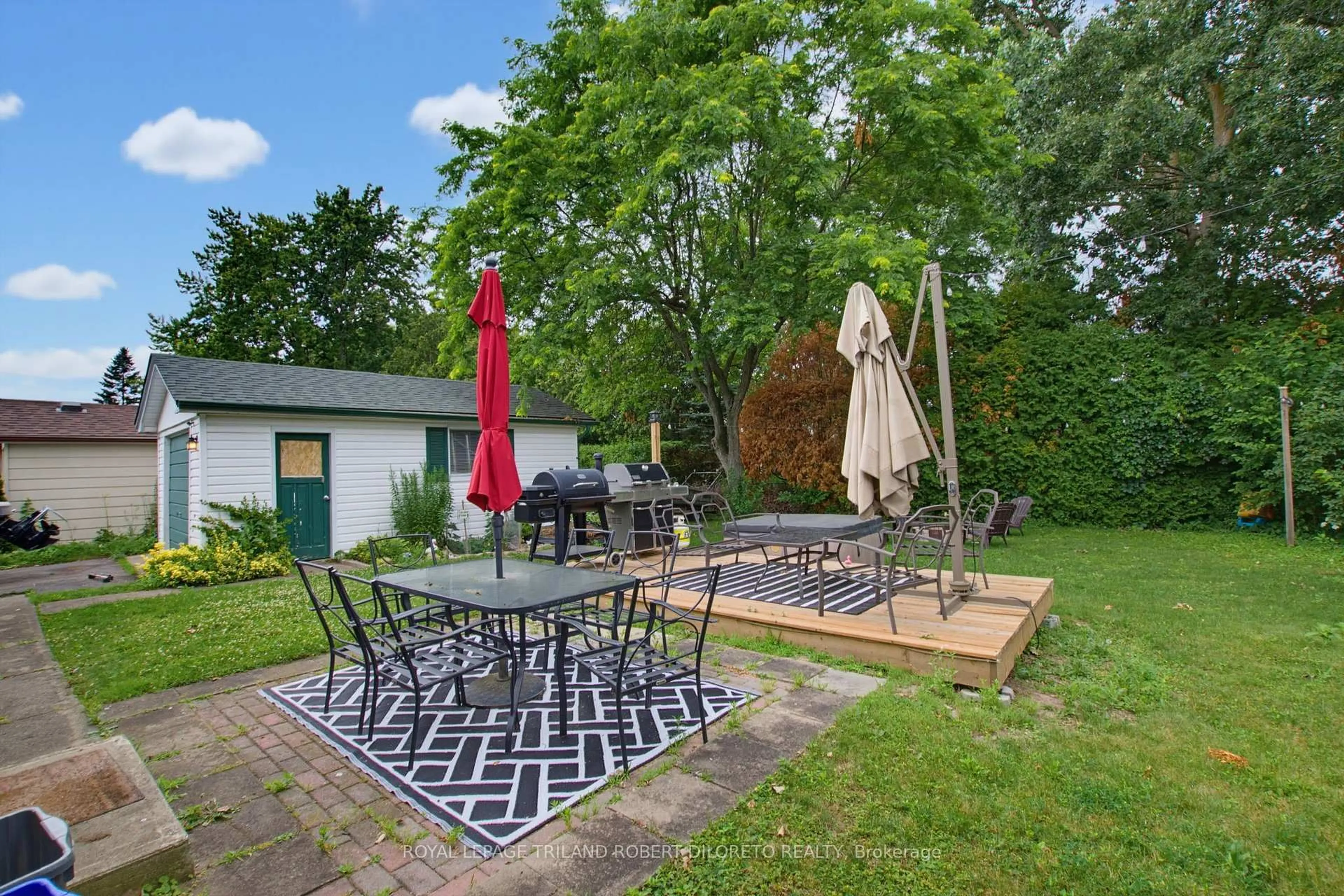 Patio, street for 102 Honeysuckle Cres, London East Ontario N5Y 4P4