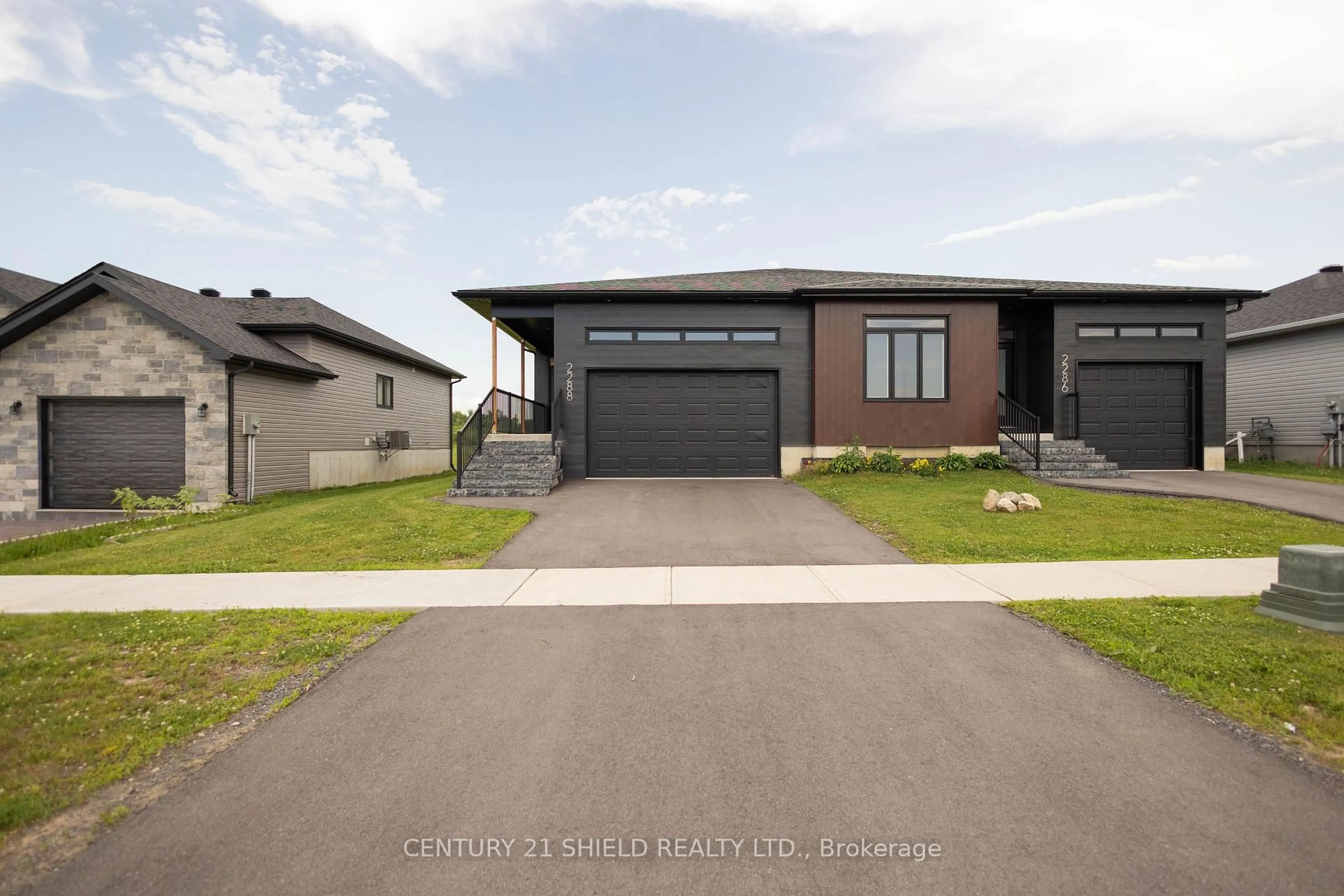 Home with brick exterior material, street for 2288 Crewson Crt, Cornwall Ontario K6H 0H5