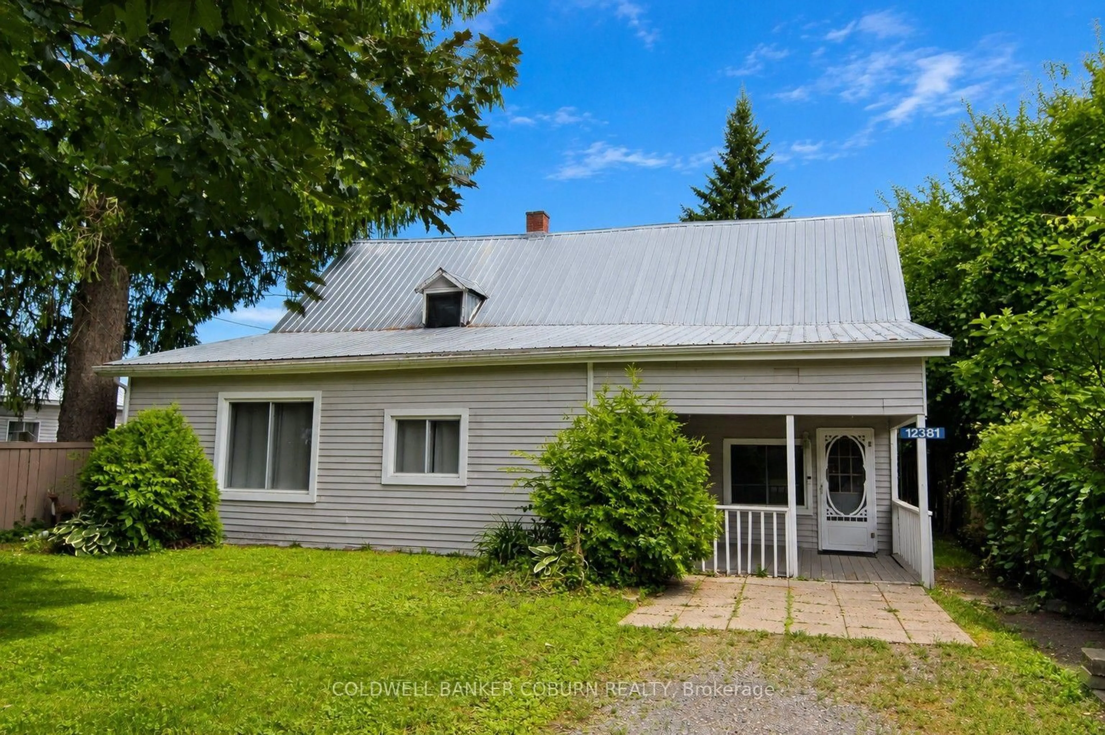 A pic from outside/outdoor area/front of a property/back of a property/a pic from drone, building for 12381 County Rd 18 Rd, South Dundas Ontario K0C 2H0