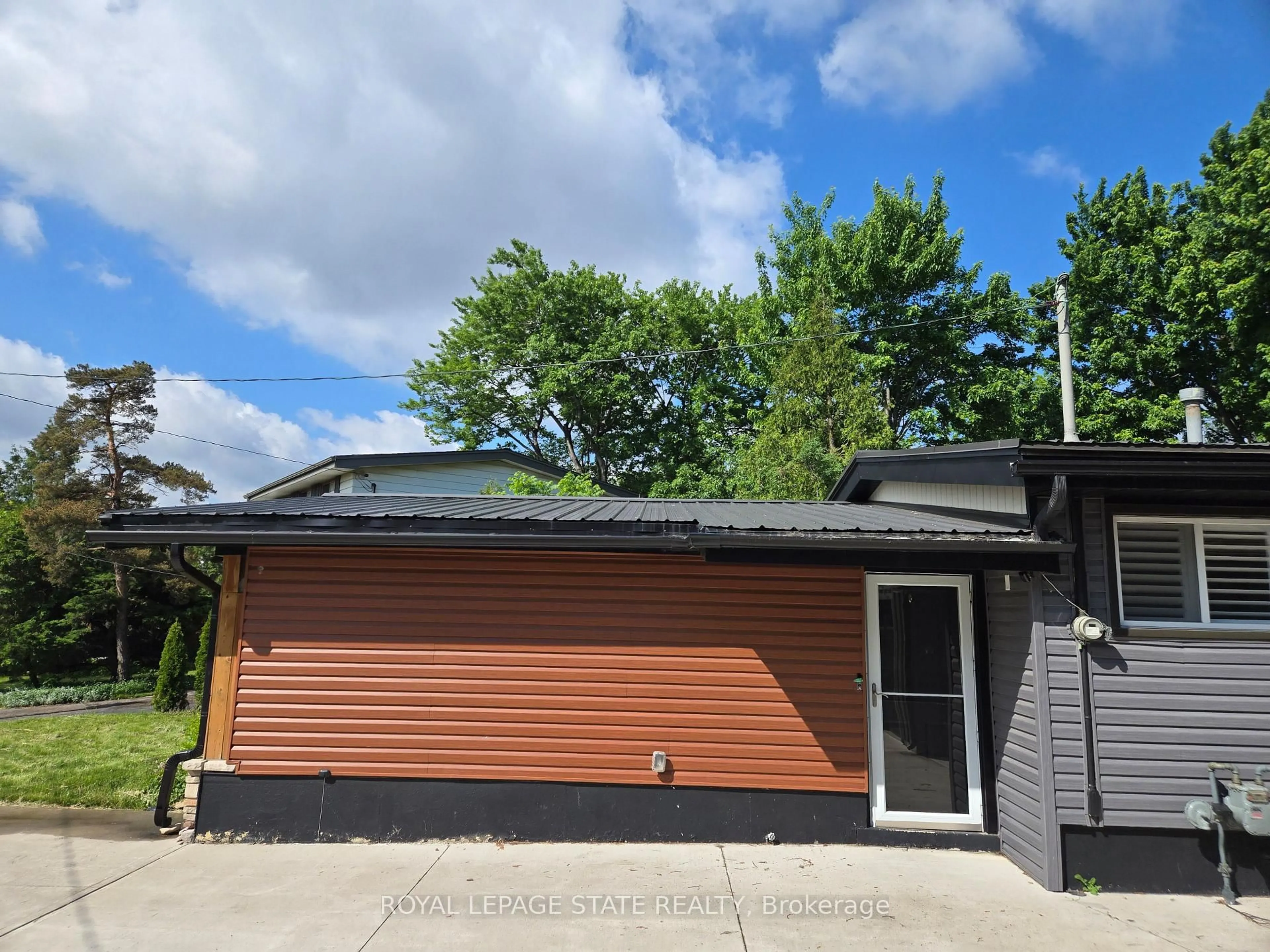 Unknown for 17 Carmen Ave, Hamilton Ontario L8V 2H5