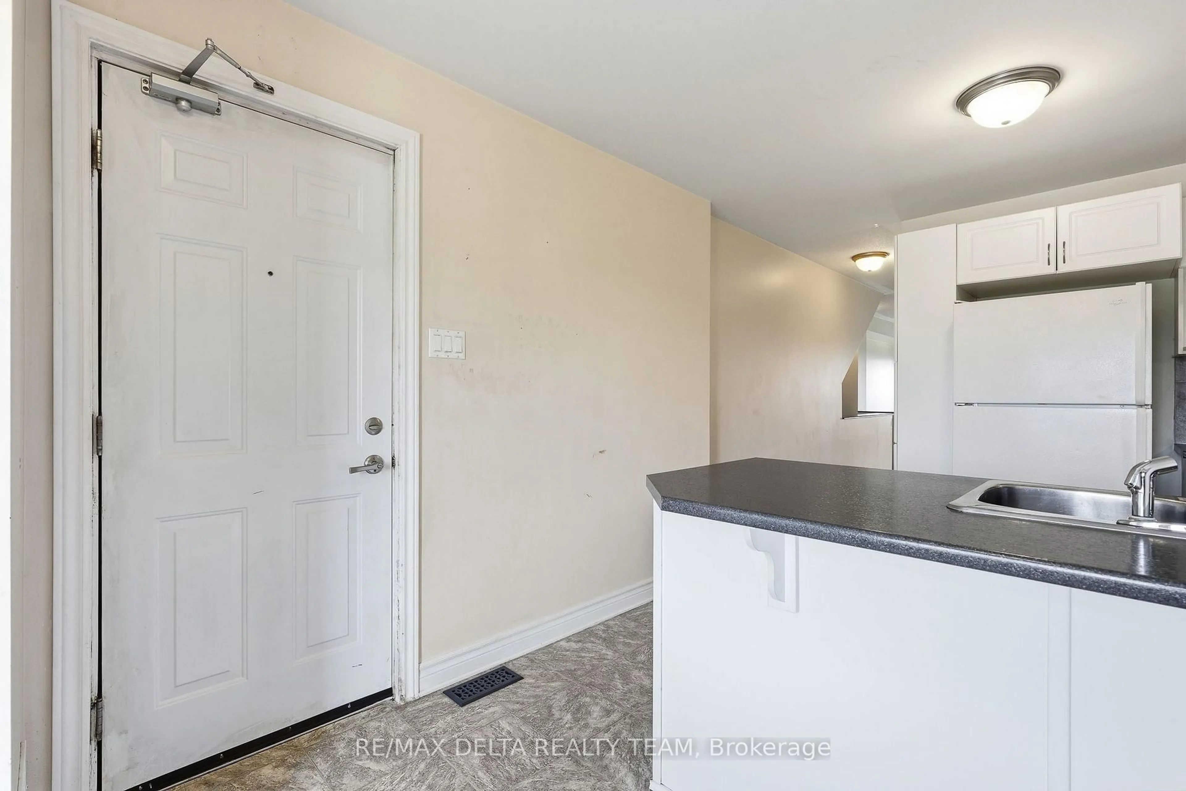 Unknown for 2333 Esprit Dr #121, Ottawa Ontario K4A 0T4
