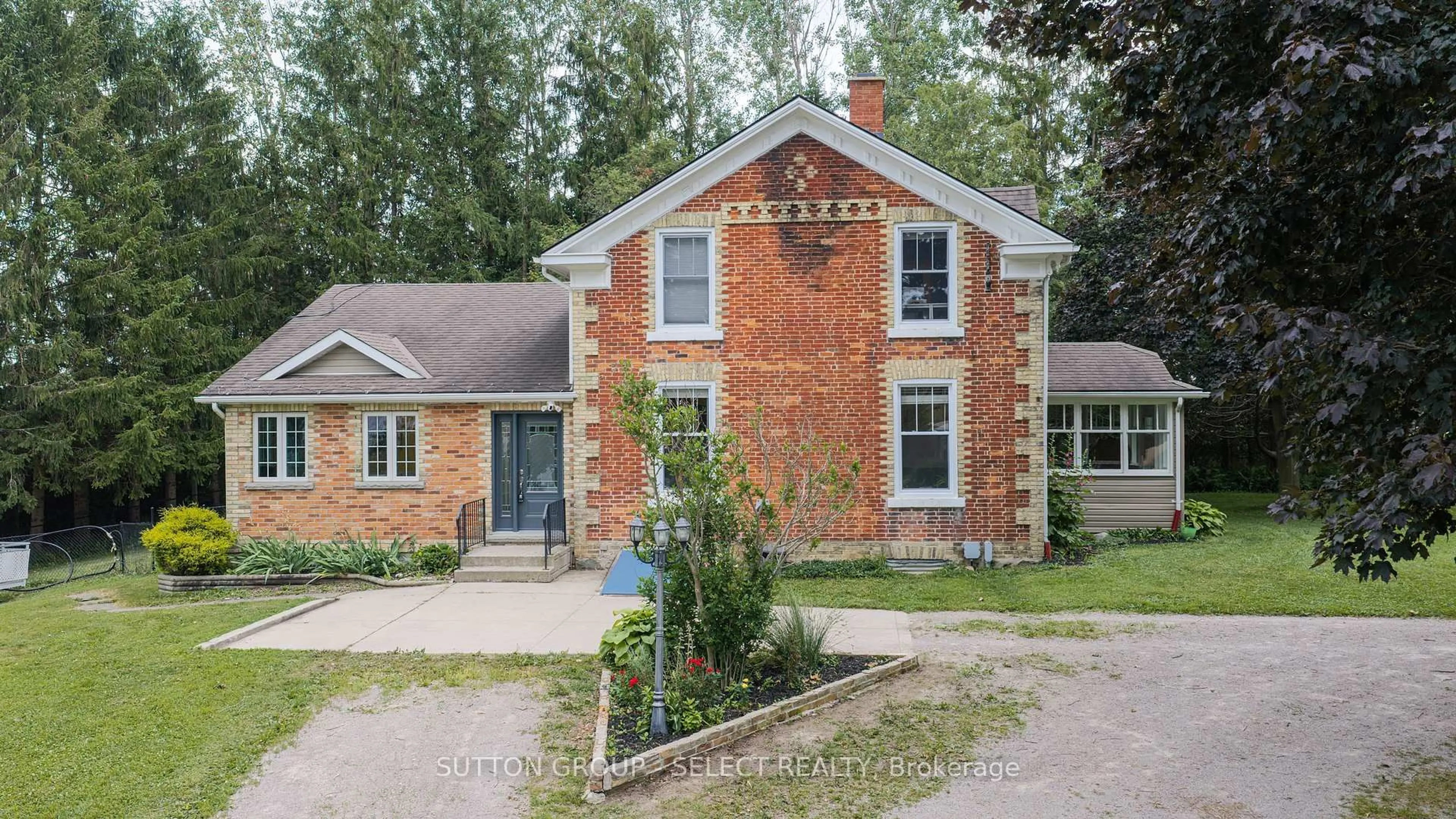 Home with brick exterior material, building for 5382 Line 10, St. Marys Ontario N4X 1C4