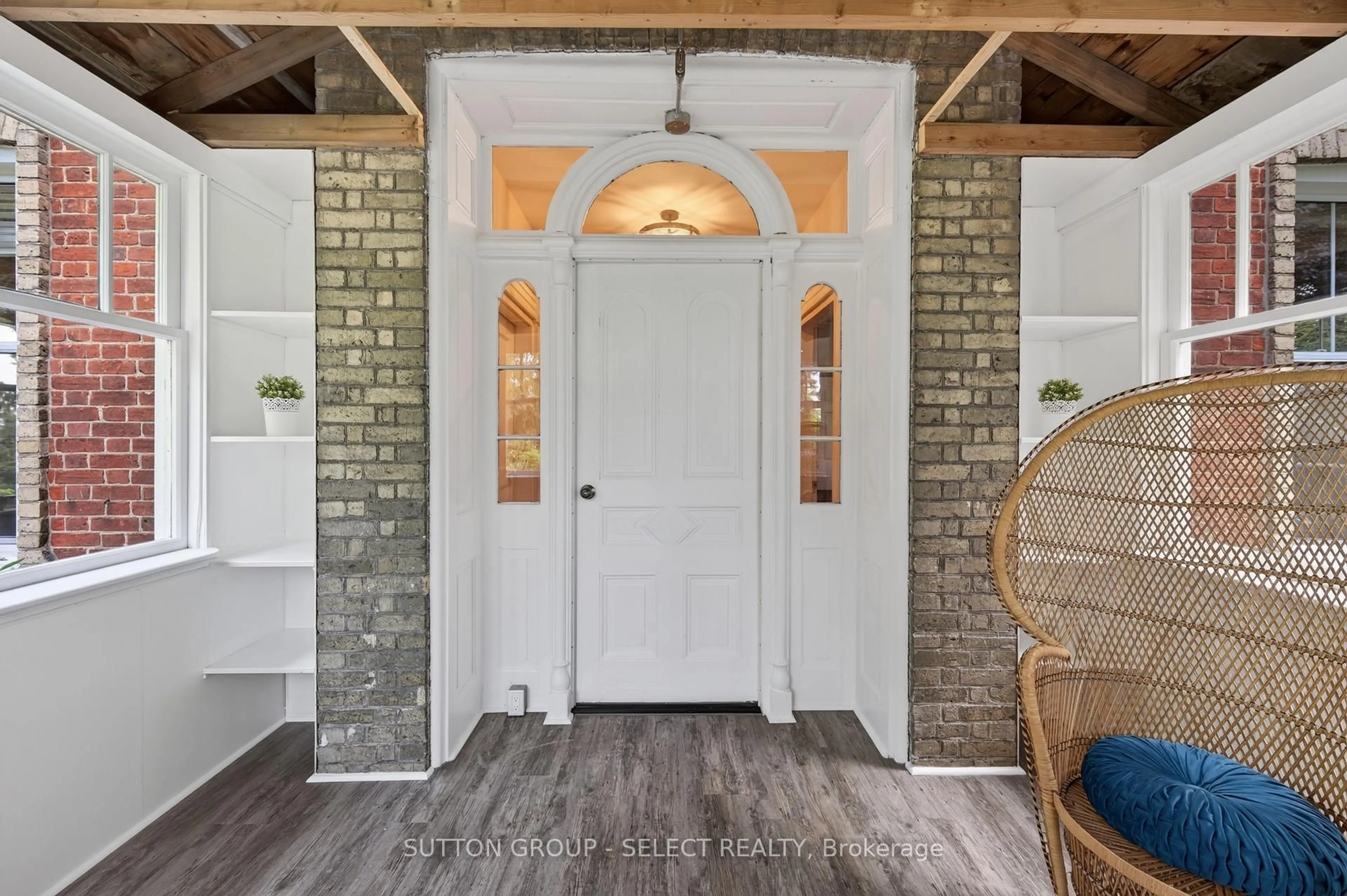 Indoor entryway for 5382 Line 10, St. Marys Ontario N4X 1C4