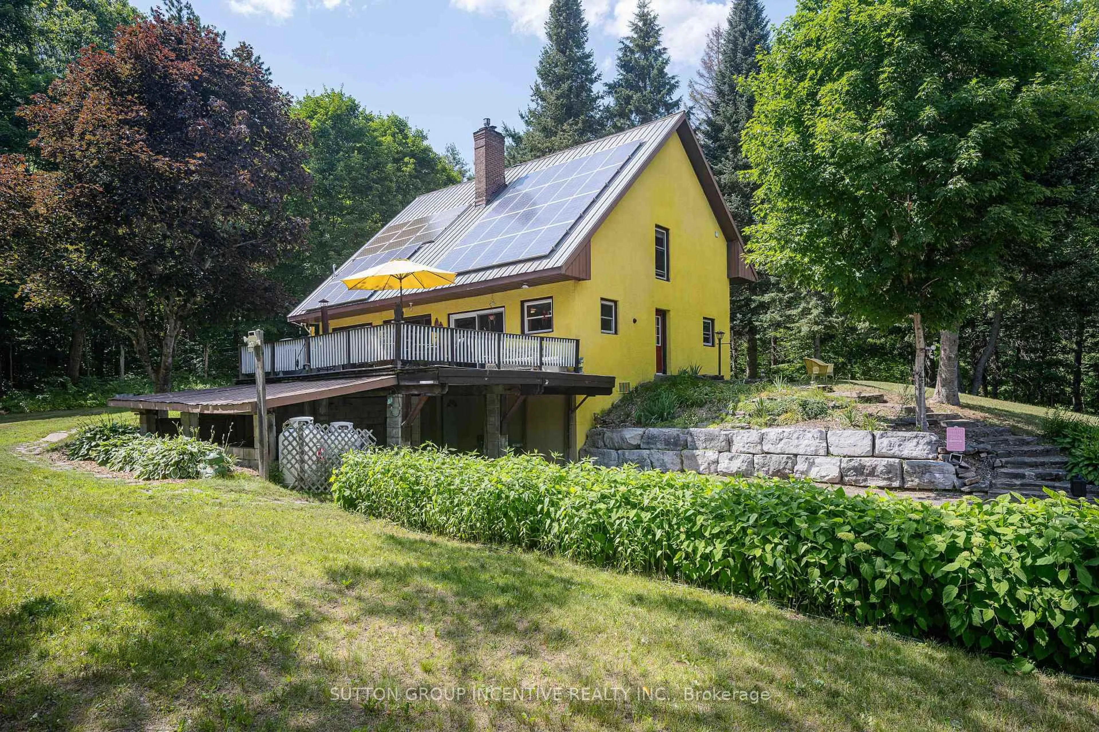 A pic from outside/outdoor area/front of a property/back of a property/a pic from drone, unknown for 1093 Kushog Lake Rd, Minden Hills Ontario K0M 2K0