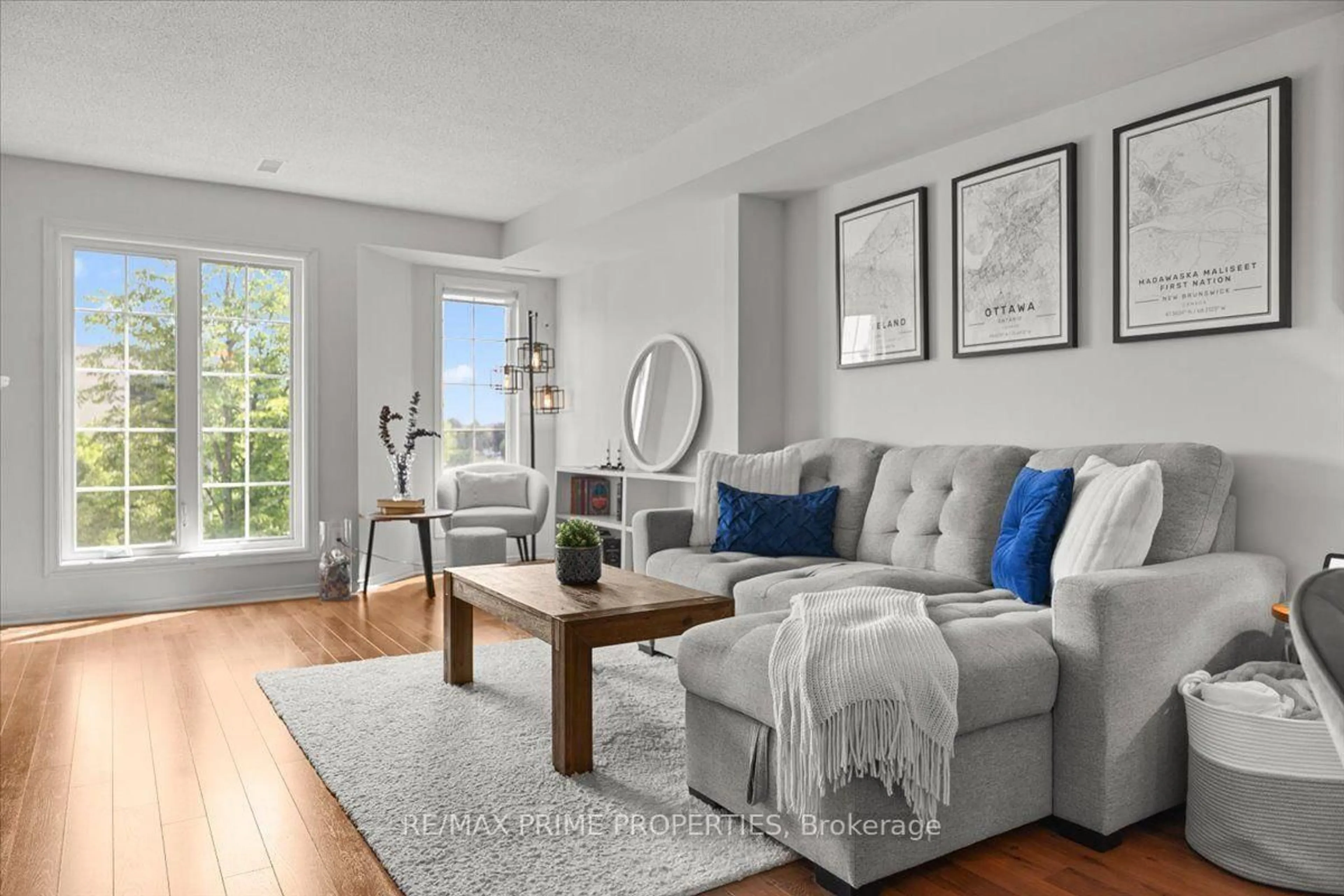 Living room with furniture, unknown for 793 Longfields Dr, Ottawa Ontario K2J 5N2