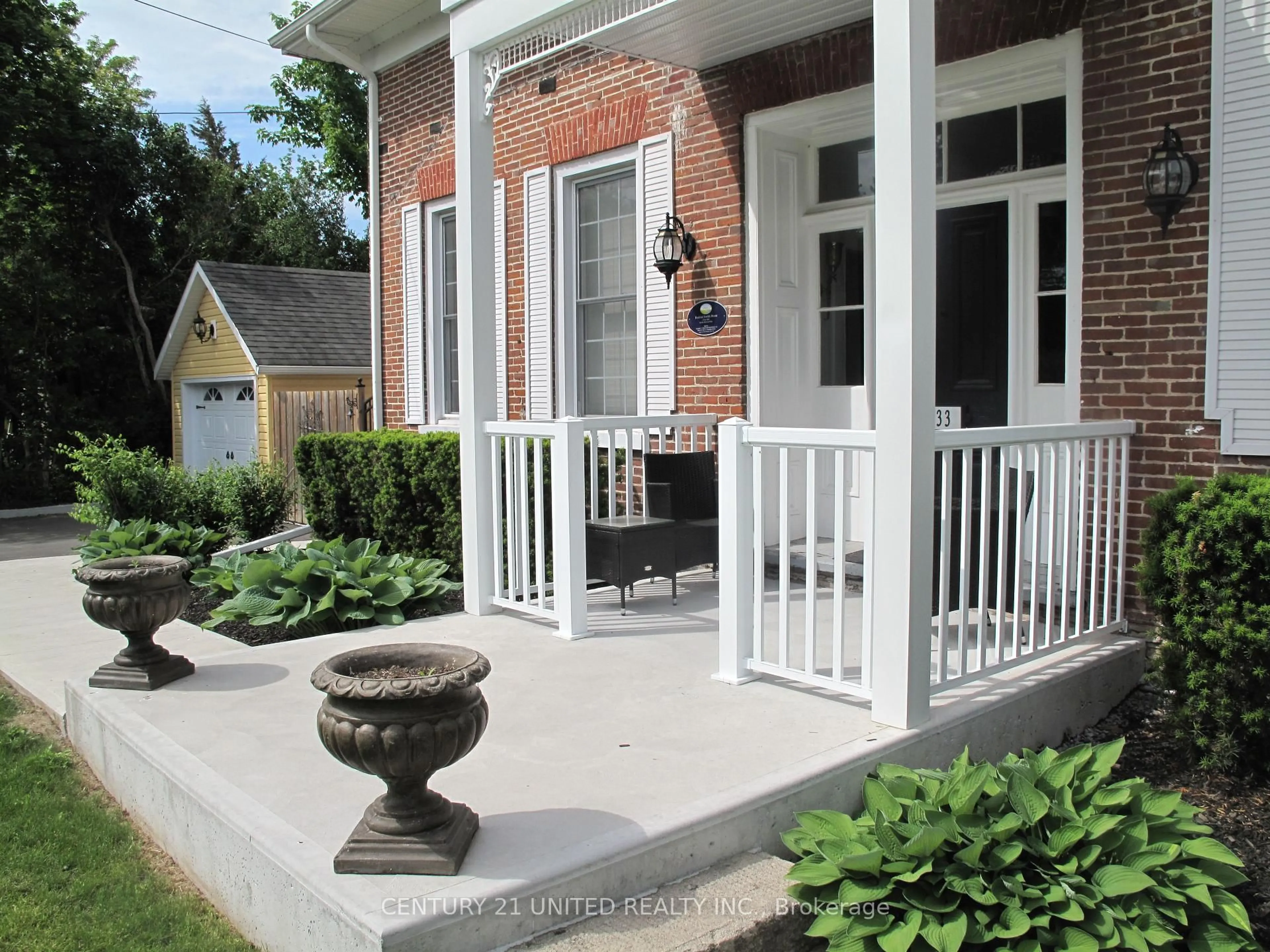 Patio, street for 33 Bridge St, Trent Hills Ontario K0L 1Y0