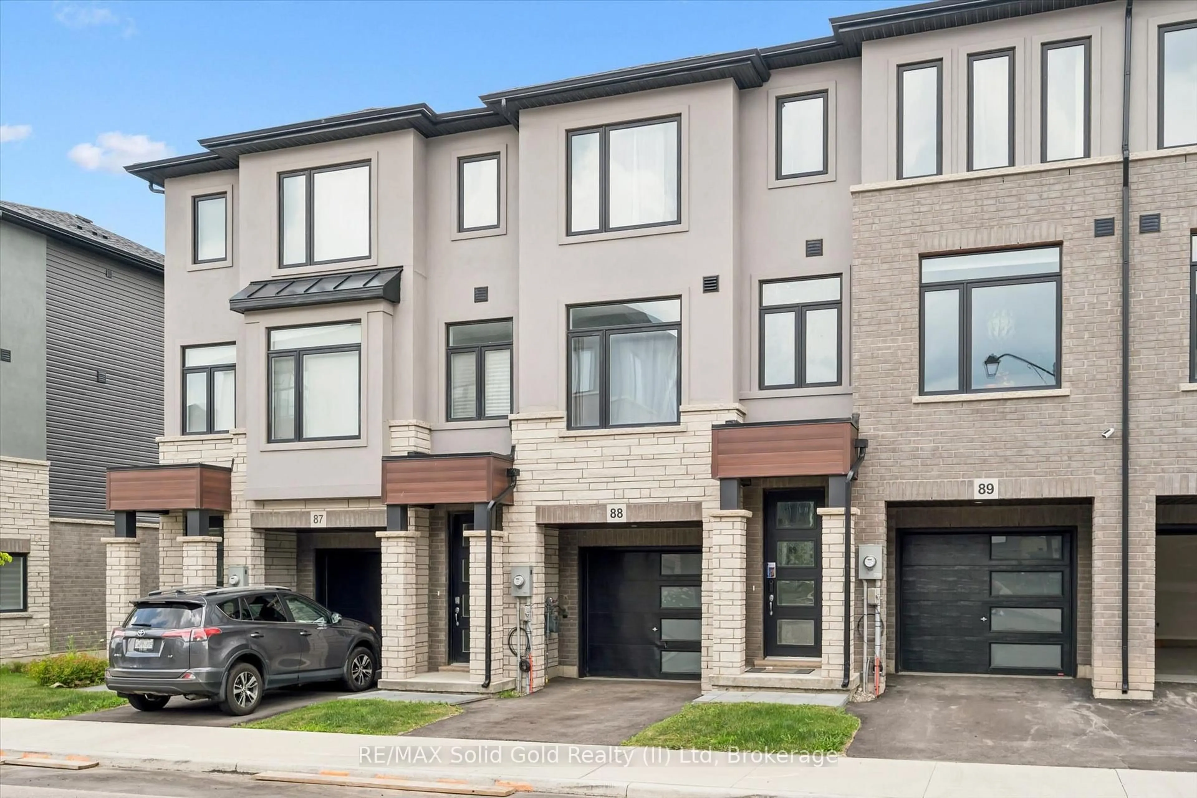 Unknown for 155 Equestrian Way, Cambridge Ontario N3E 0E8