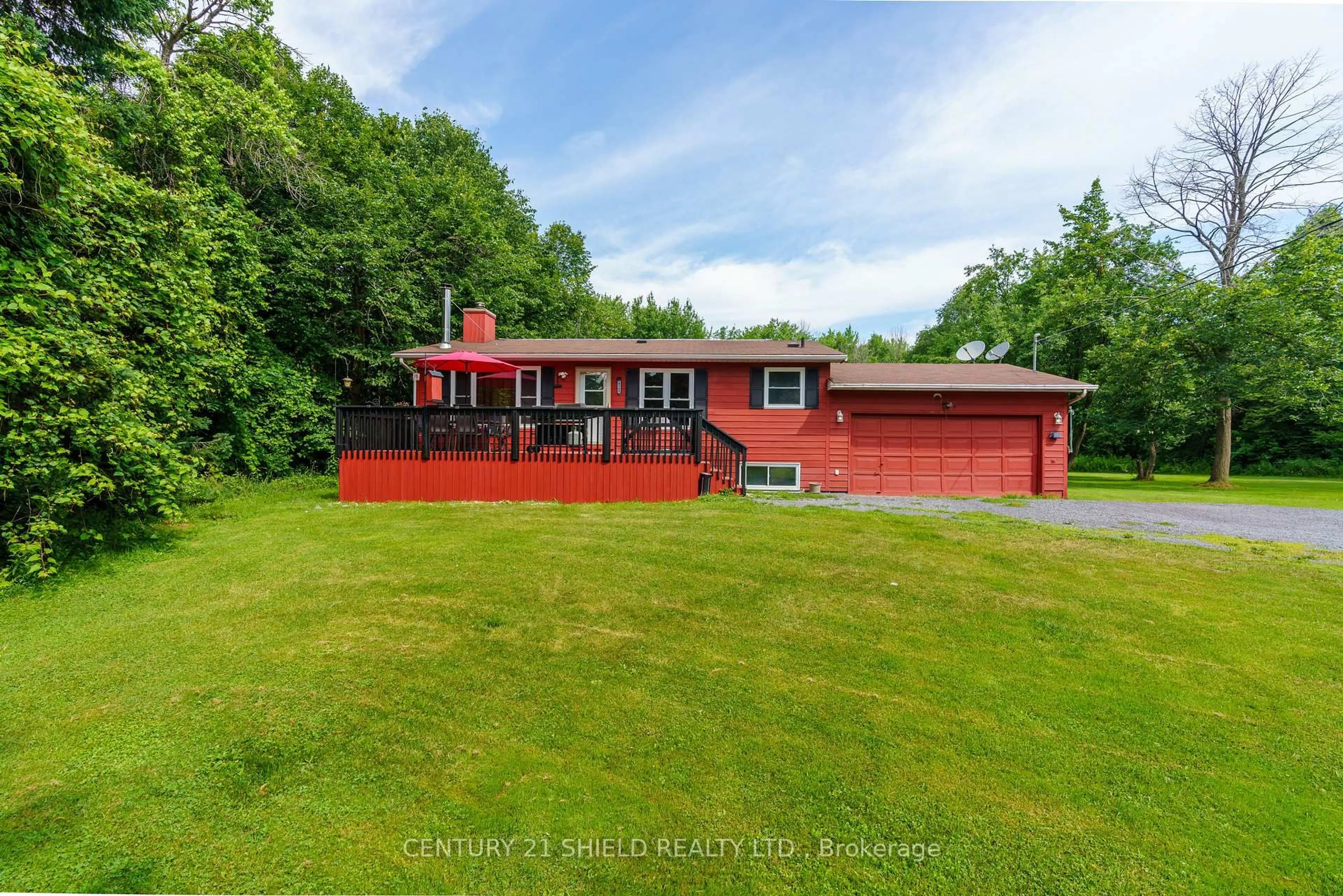 A pic from outside/outdoor area/front of a property/back of a property/a pic from drone, unknown for 19155 County 43 Rd, North Glengarry Ontario K0C 1A0