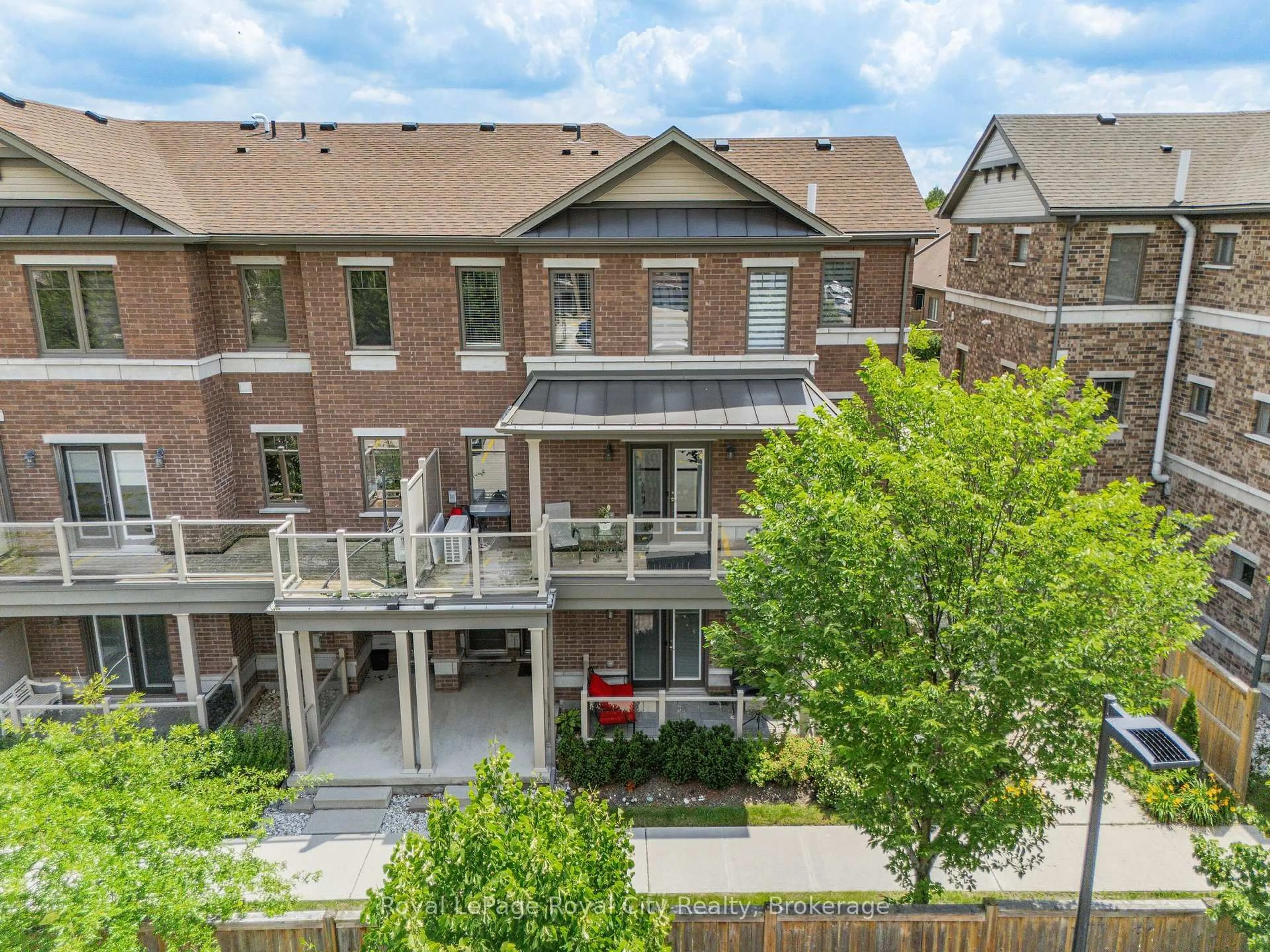 A pic from outside/outdoor area/front of a property/back of a property/a pic from drone, city buildings view from balcony for 39 Kay Cres #30, Guelph Ontario N1L 0N5