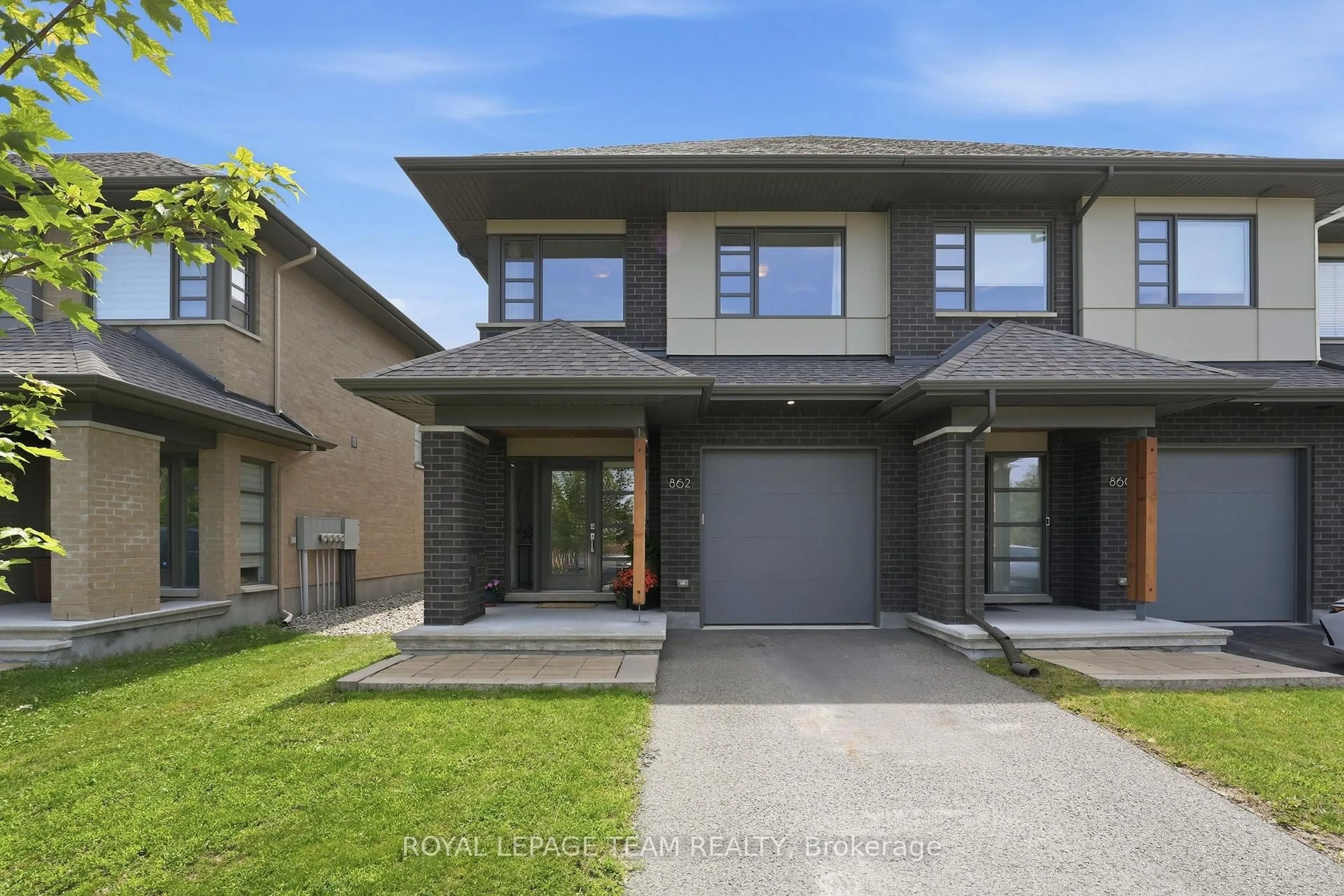 Home with brick exterior material, street for 862 Quartet Ave, Ottawa Ontario K1X 0C7