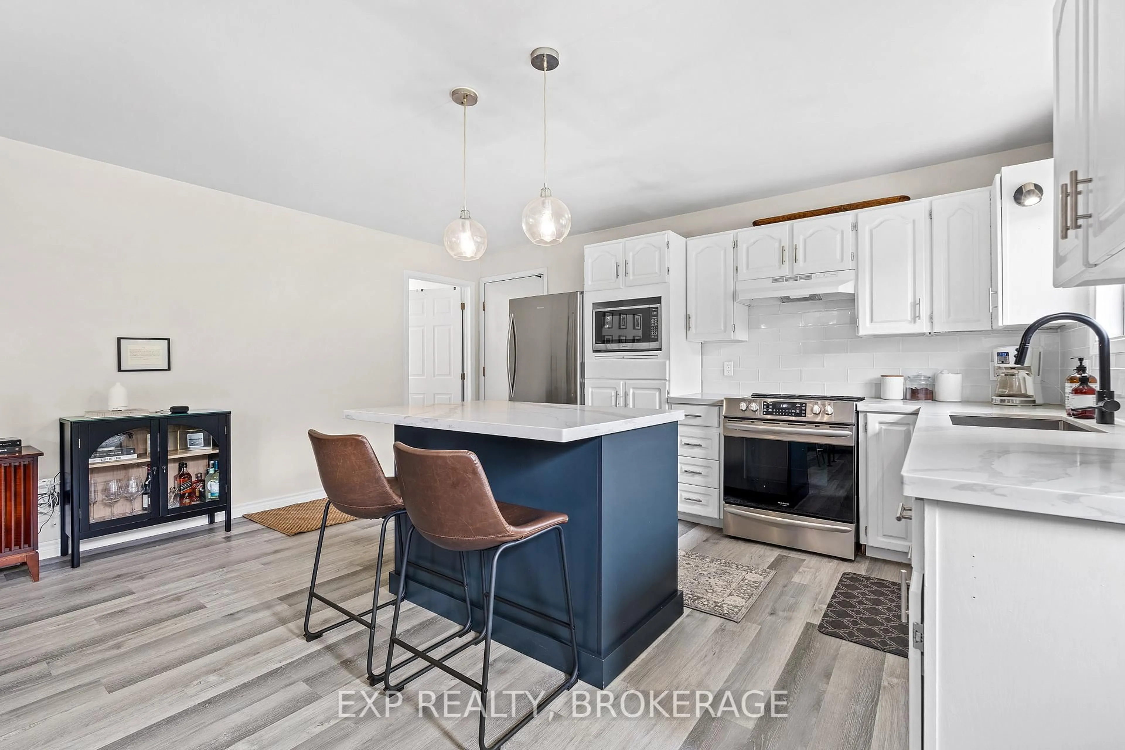 Open concept kitchen, unknown for 8283 PERTH Rd, Perth Road Ontario K0H 2L0