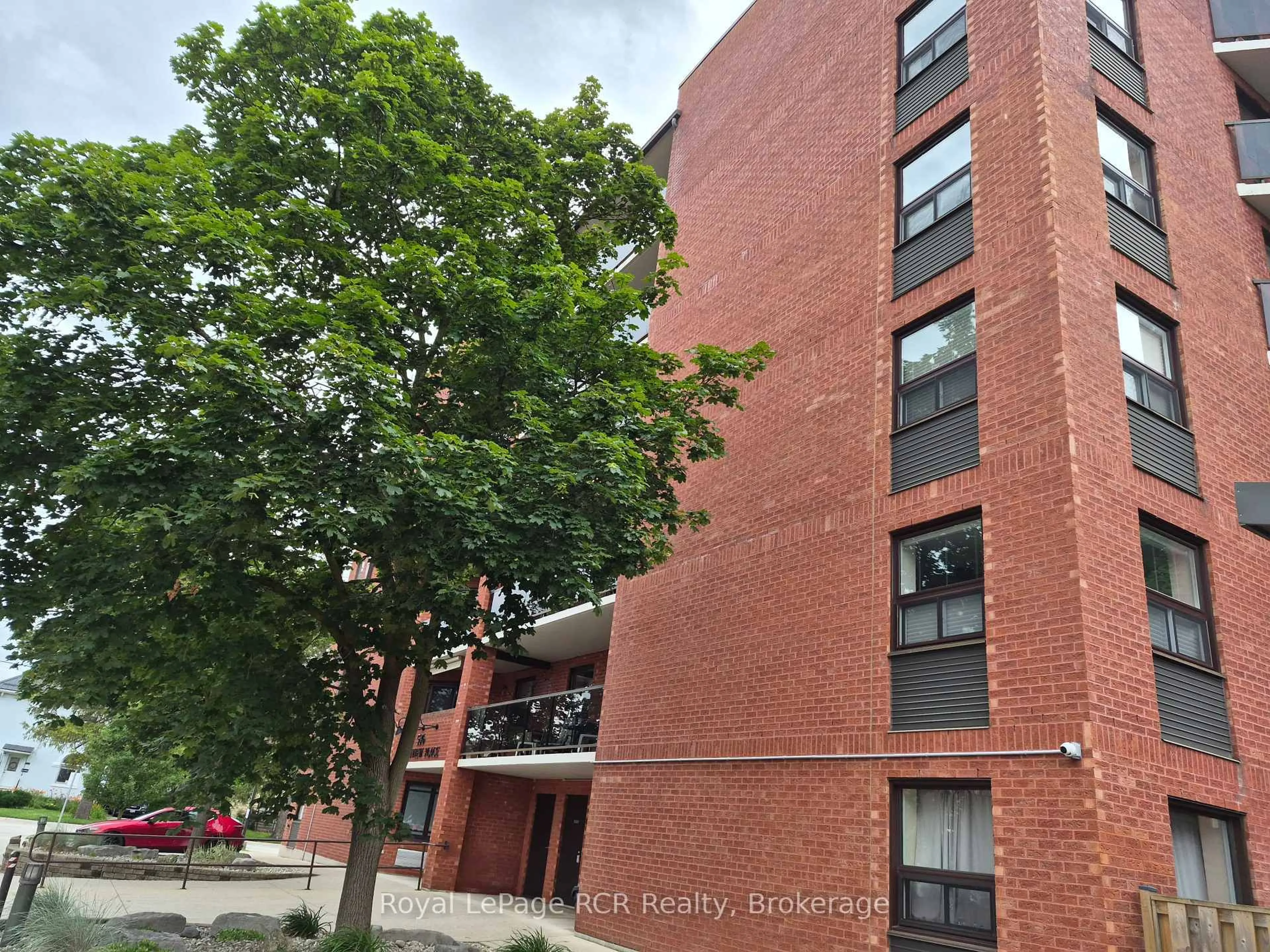 Unknown for 536 11th Ave #102, Hanover Ontario N4N 2S4
