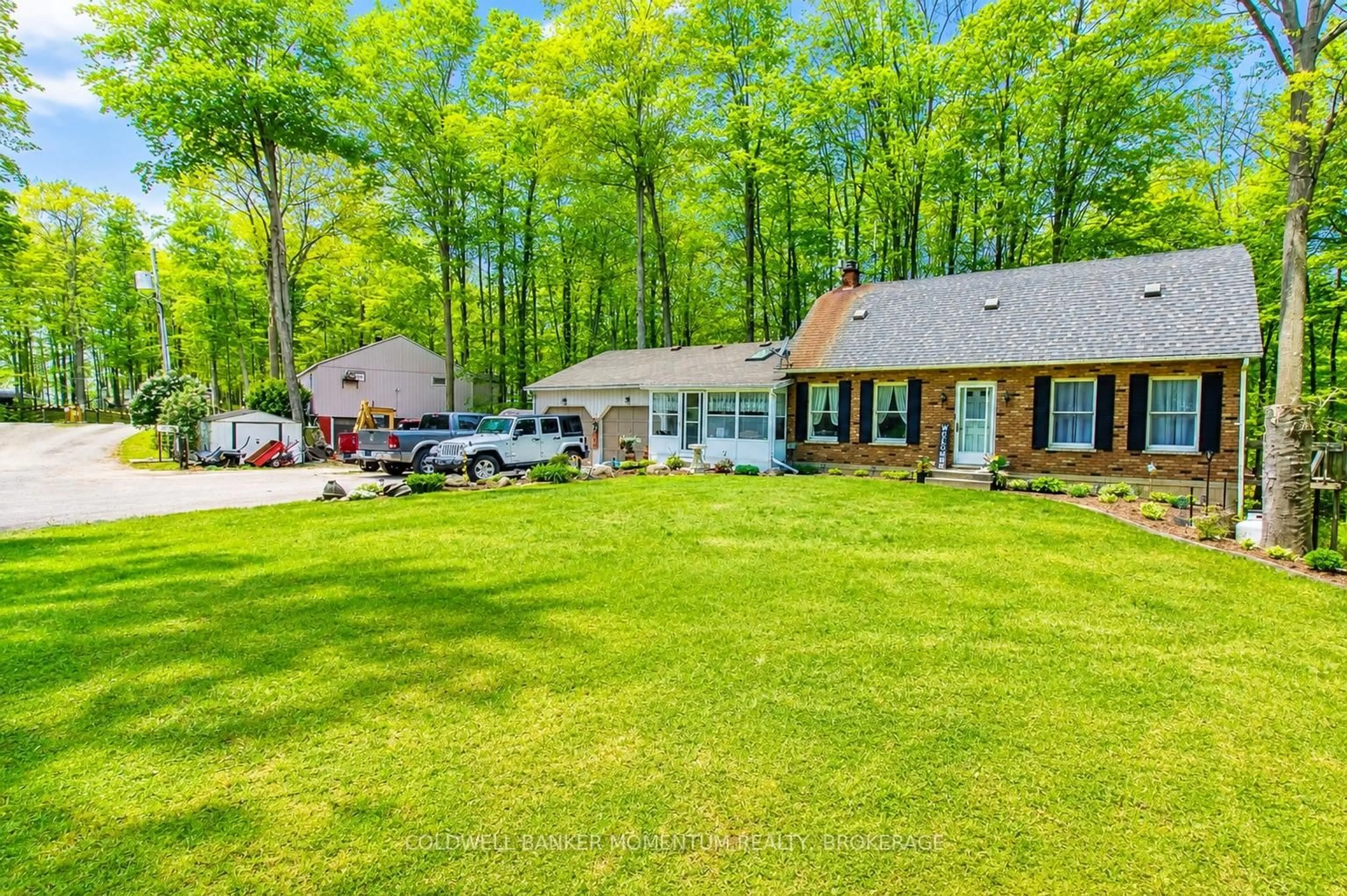 A pic from outside/outdoor area/front of a property/back of a property/a pic from drone, unknown for 54428 Talbot Line, Bayham Ontario N0J 1H0