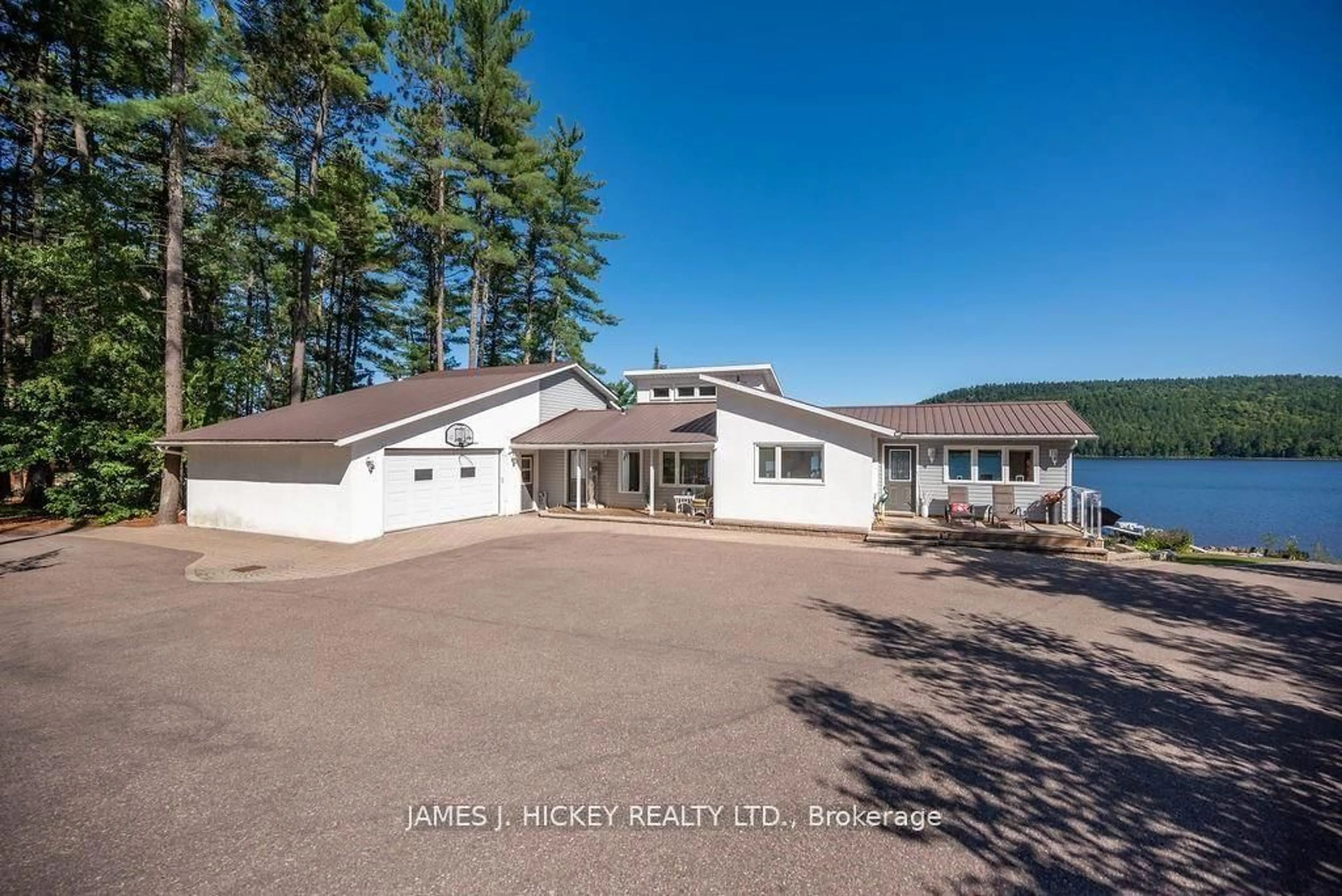 A pic from outside/outdoor area/front of a property/back of a property/a pic from drone, mountain view for 294 Lau-Ren Rd, Deep River Ontario K0J 1P0