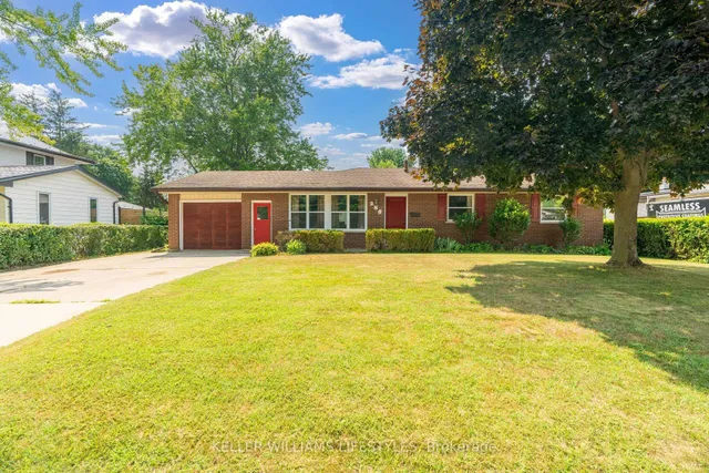 288 Carrie St, Strathroy-Caradoc 2