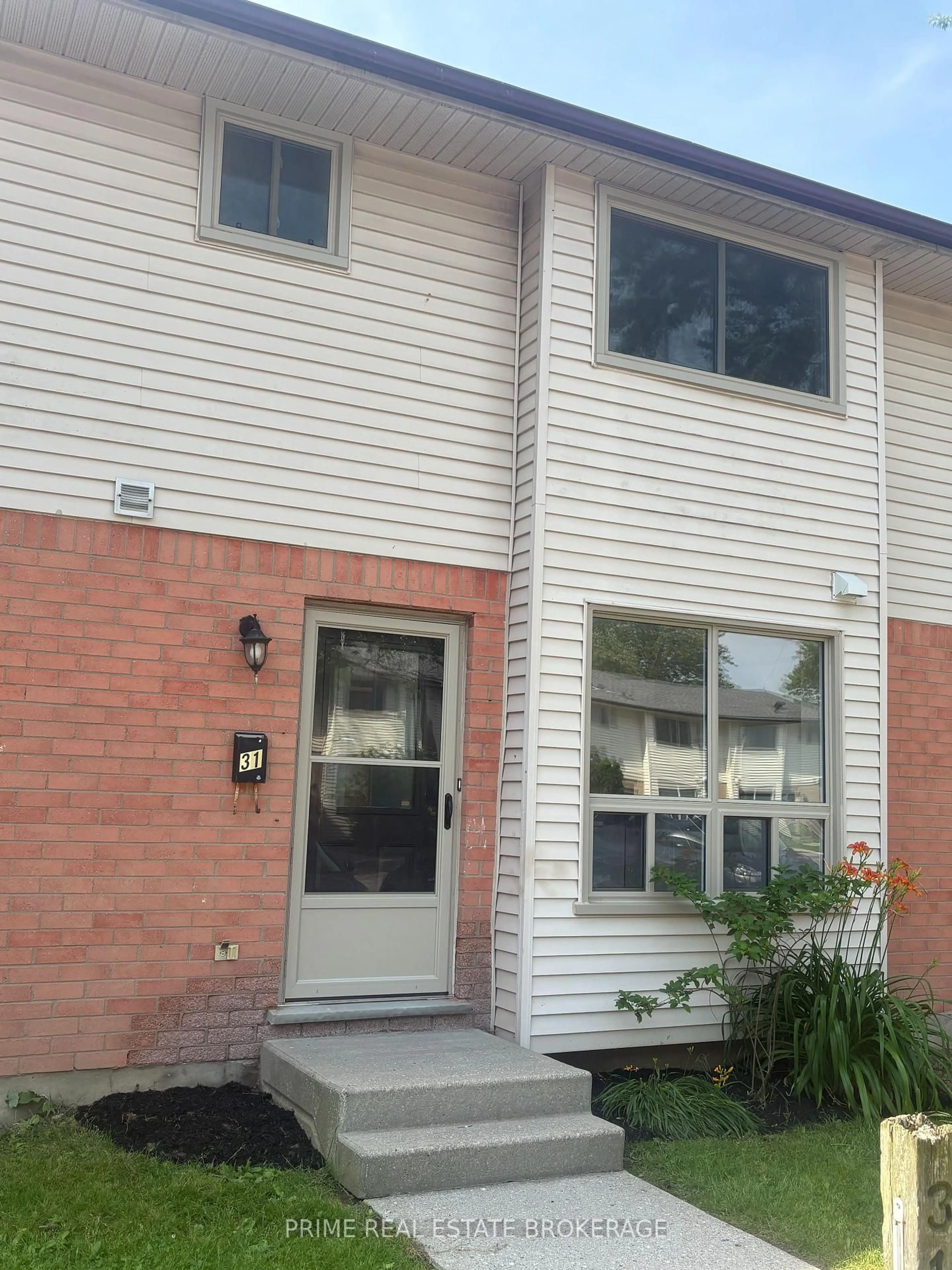 Unknown for 135 Belmont Dr #31, London South Ontario N6J 4J3