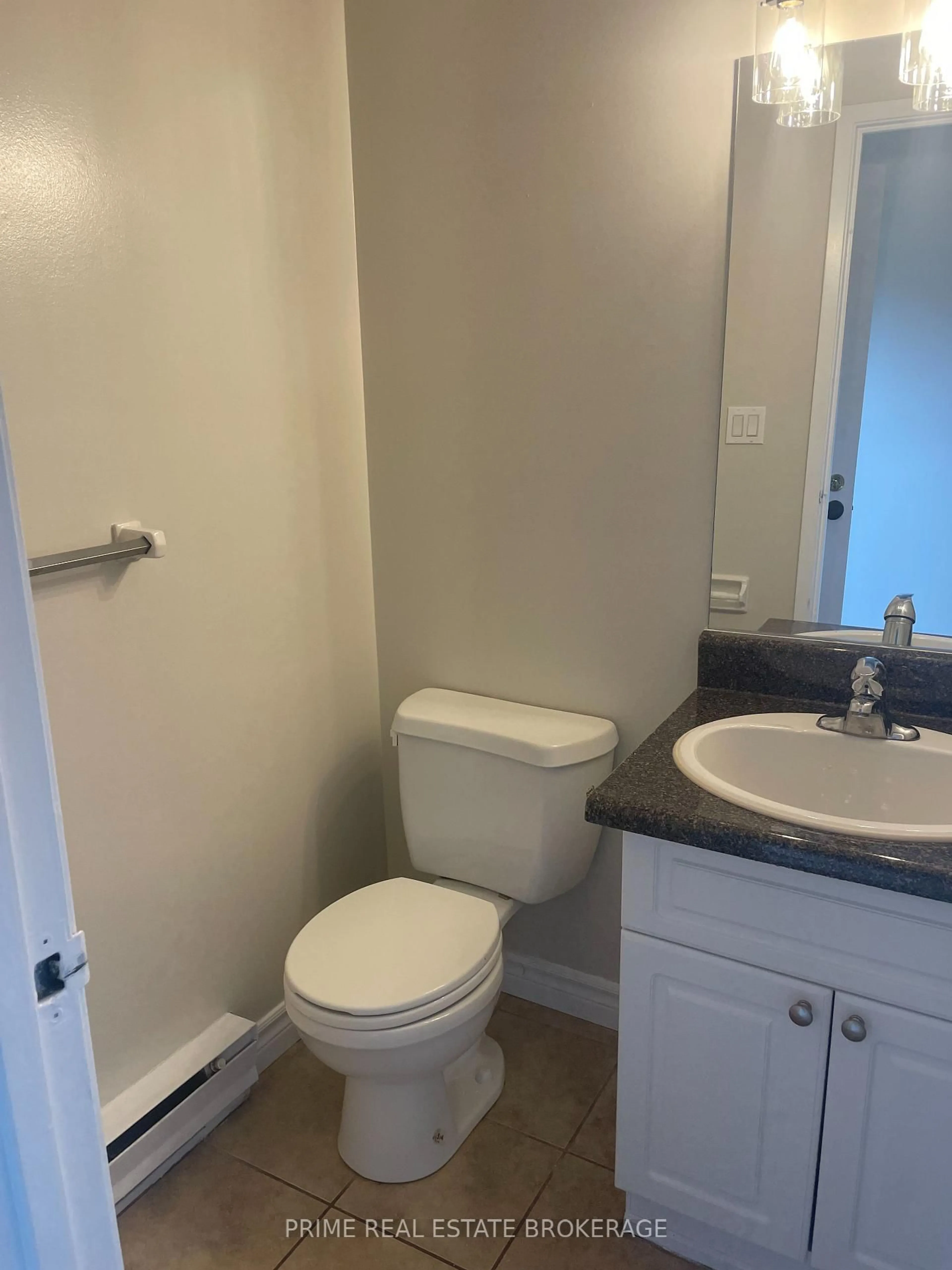 Standard bathroom, unknown for 135 Belmont Dr #31, London South Ontario N6J 4J3
