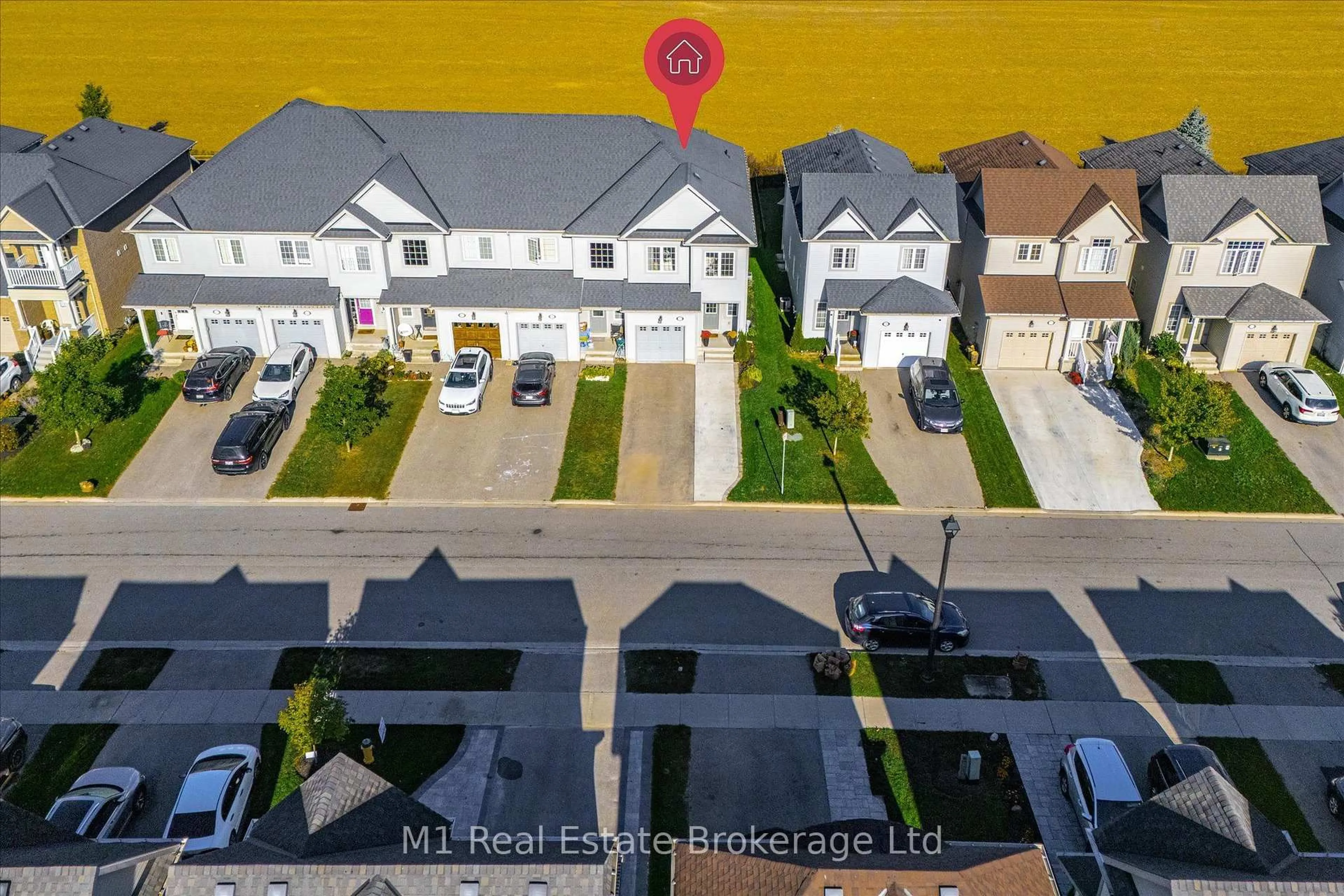 A pic from outside/outdoor area/front of a property/back of a property/a pic from drone, street for 43 Courtney St, Centre Wellington Ontario N1M 0E5