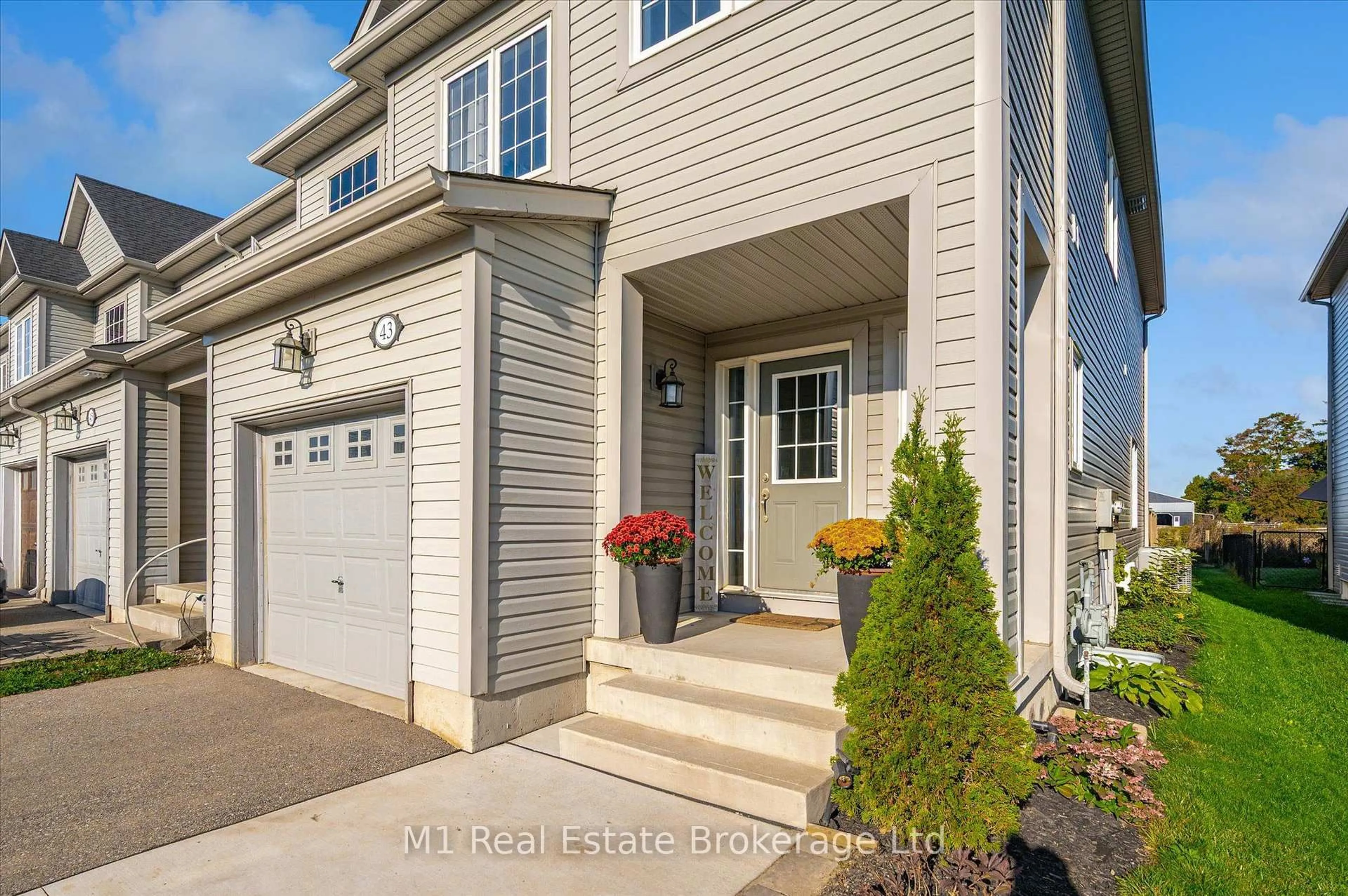 Unknown for 43 Courtney St, Centre Wellington Ontario N1M 0E5