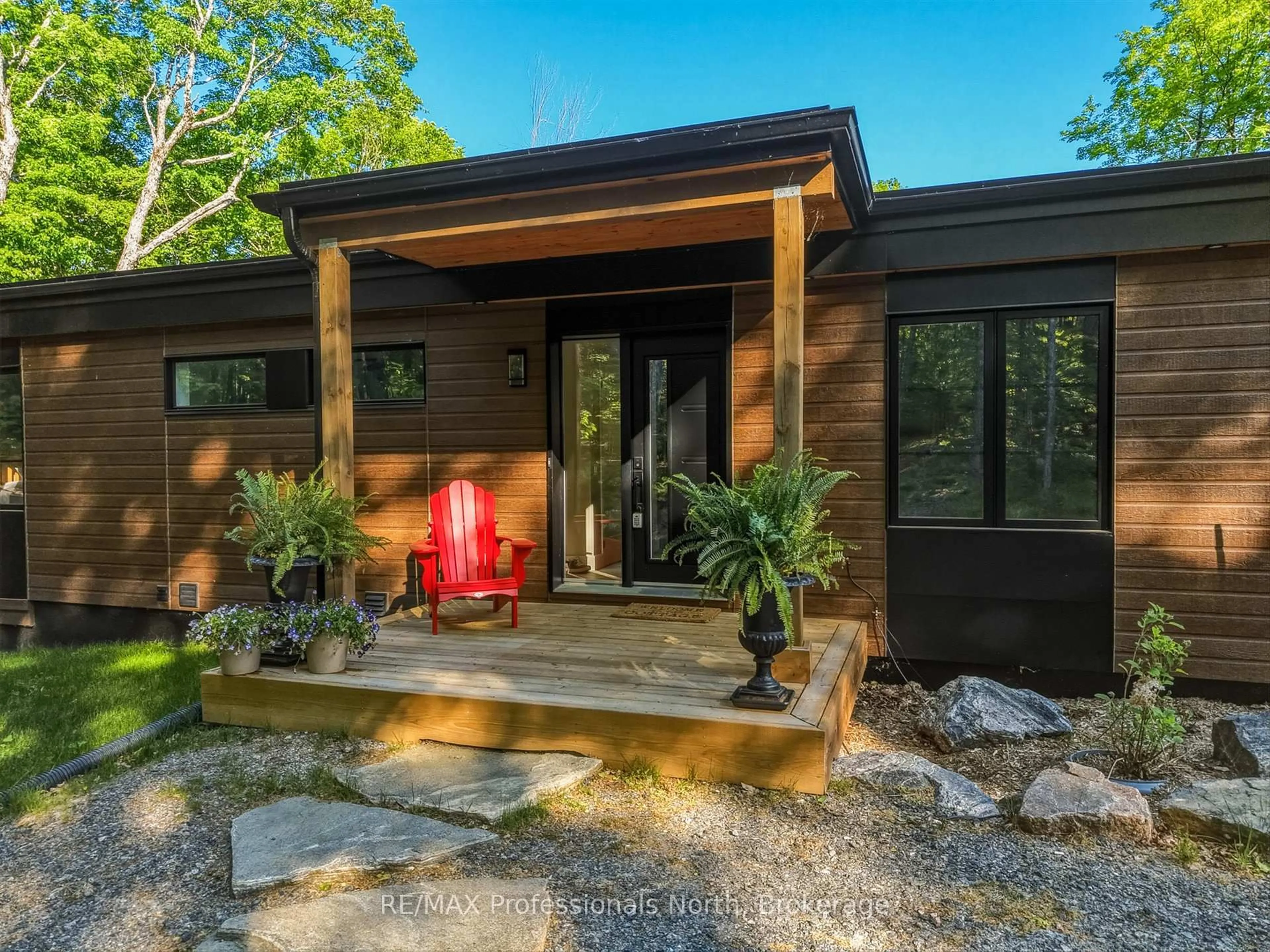 Unknown for 1011 Old Cottage Rd, Bracebridge Ontario P1L 1X3