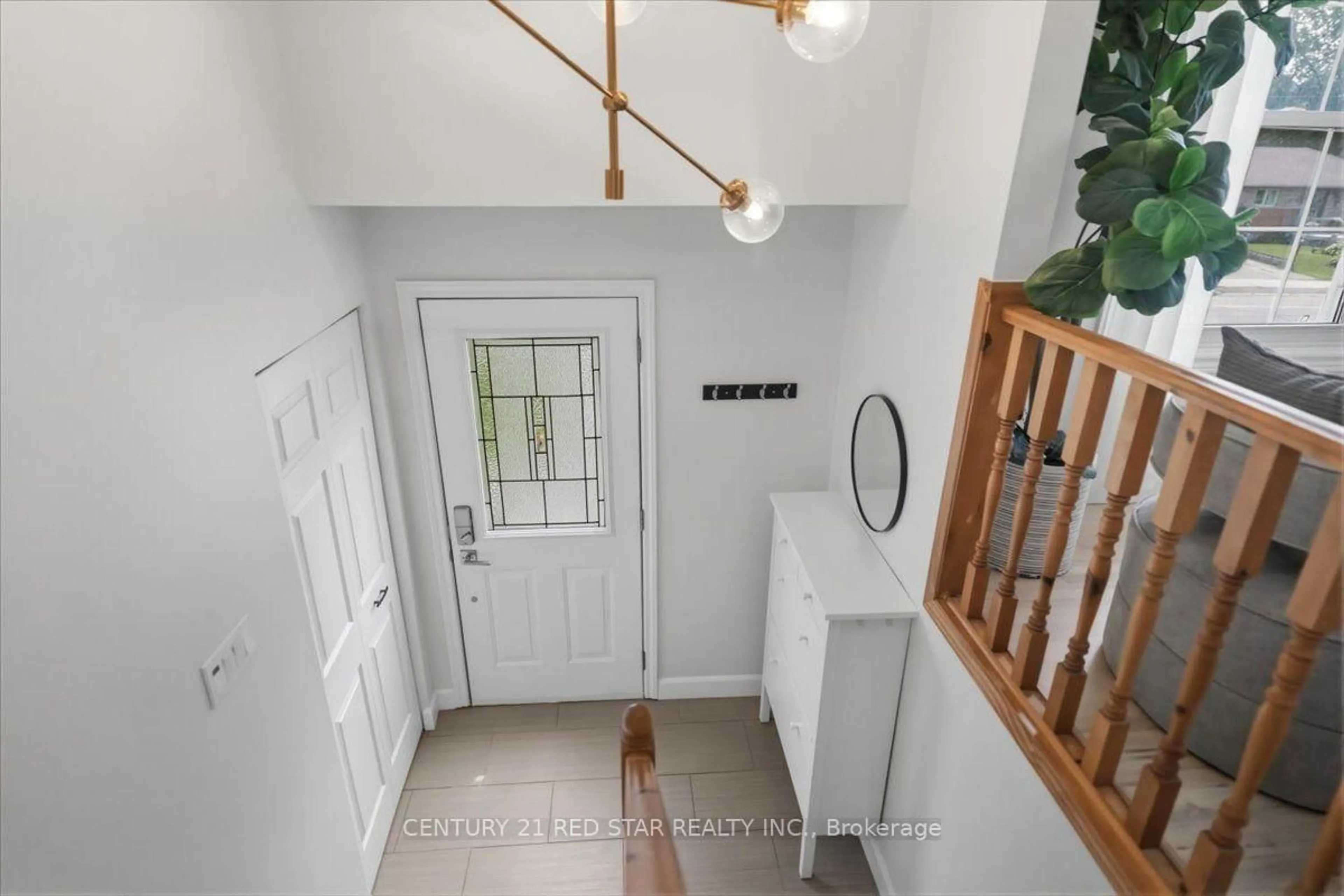 Indoor entryway for 475 FORFAR St, Centre Wellington Ontario N1M 3H6