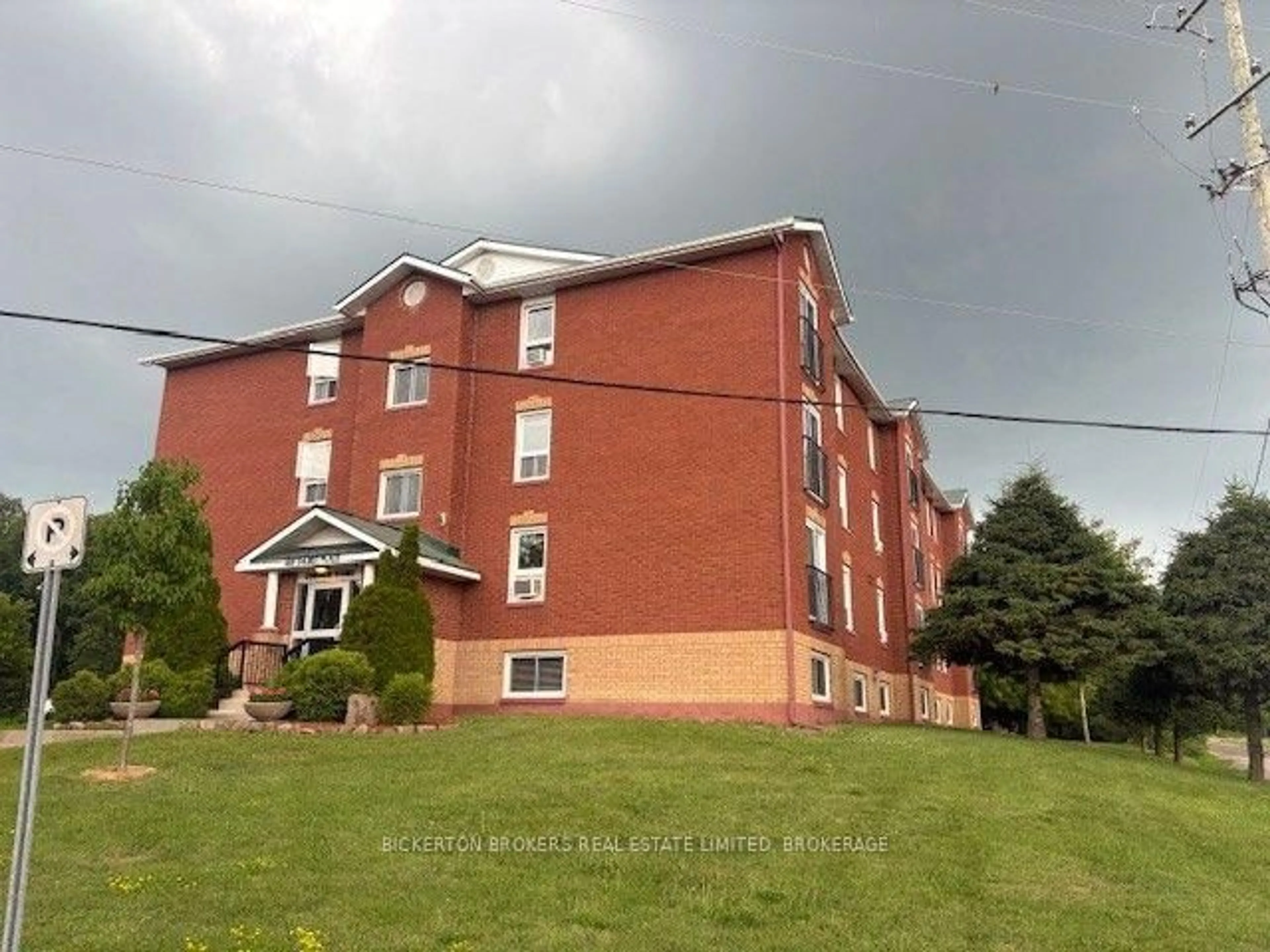 Unknown for 550 Talbot Pl #301, Gananoque Ontario K7G 3C6